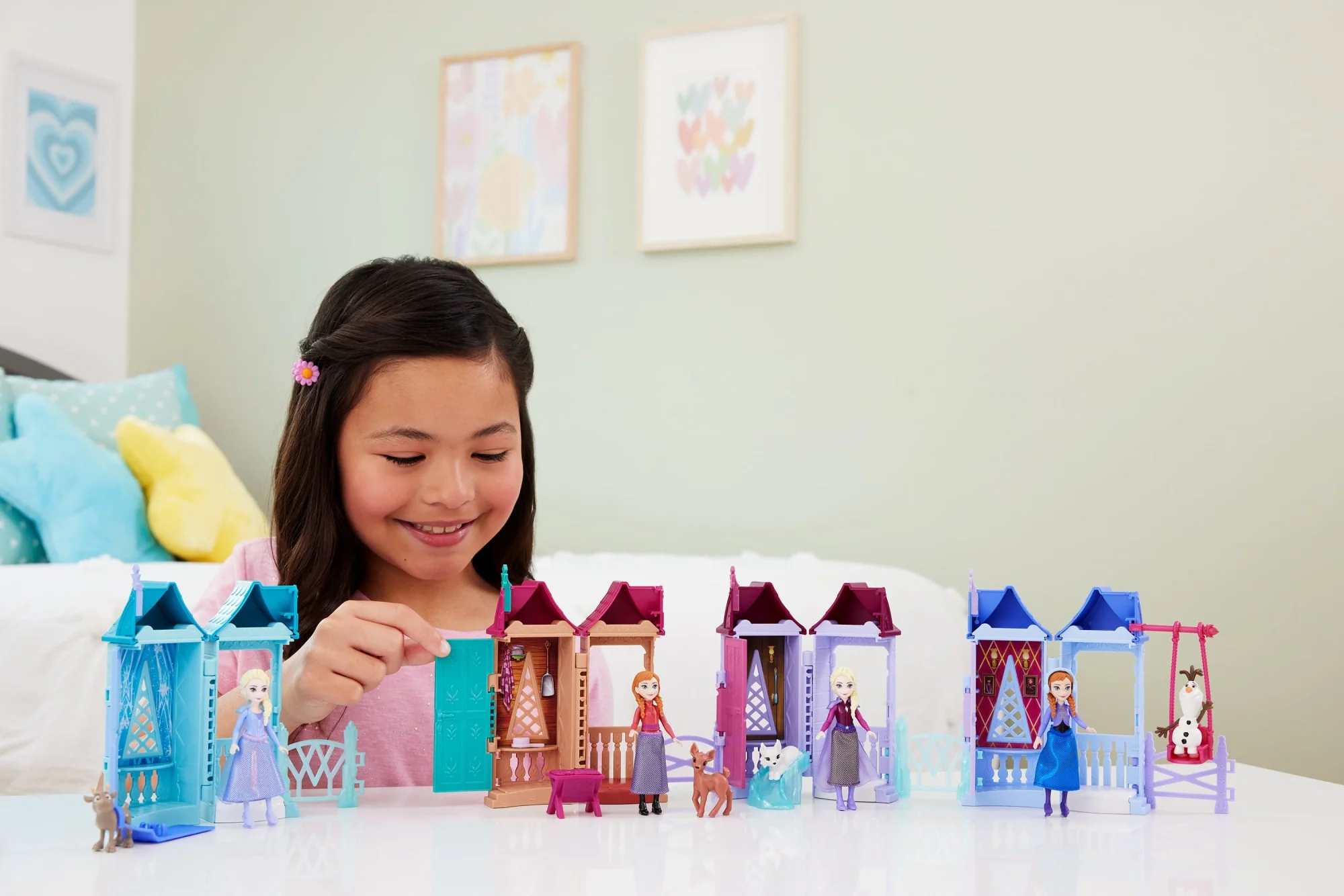 Coffret de Jeu de Petites Poupées D’Artedelle de La Reine des Neiges de Disney Frozen Avec 5Surprises Incluant 1Poupée (Les Modèles Peuvent Varier) - Image 2