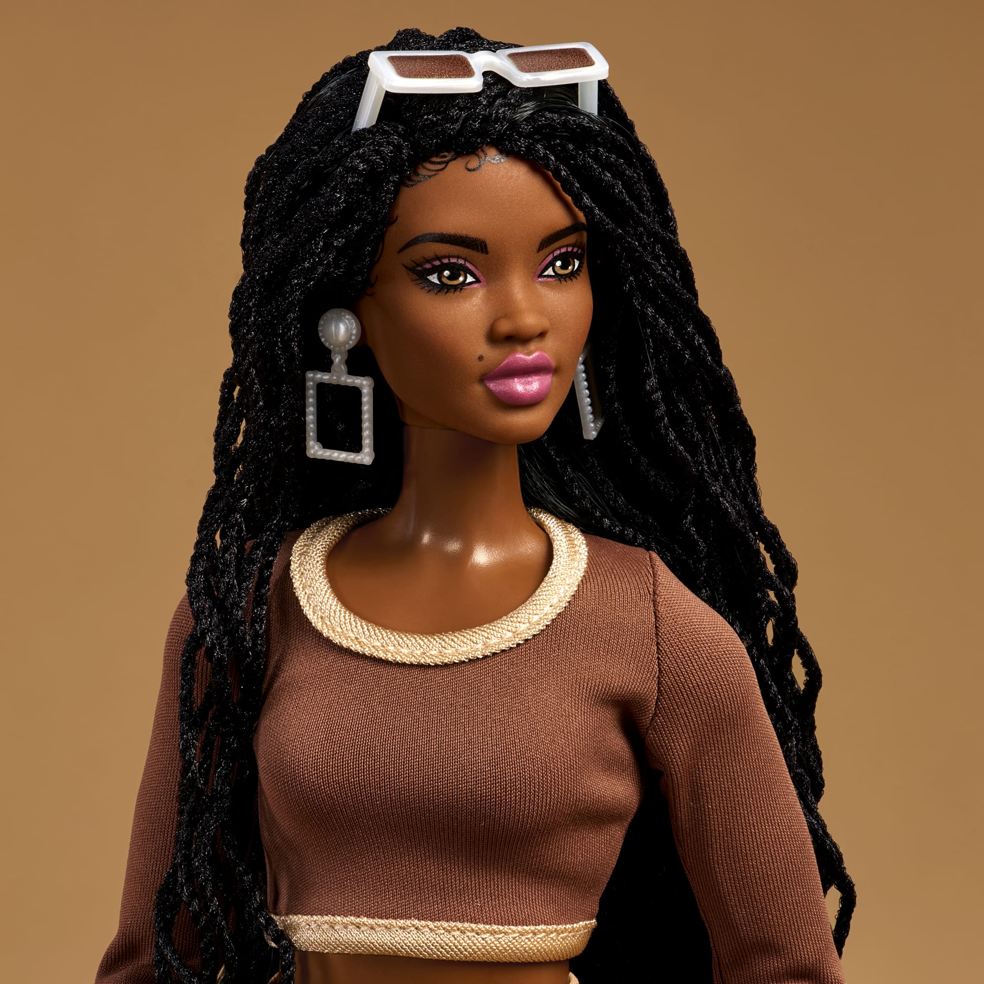 Barbie You Create Barbie Basics Neutral Kit 002, Poupée Mannequin Personnalisable et Vêtements Universels - Image 5