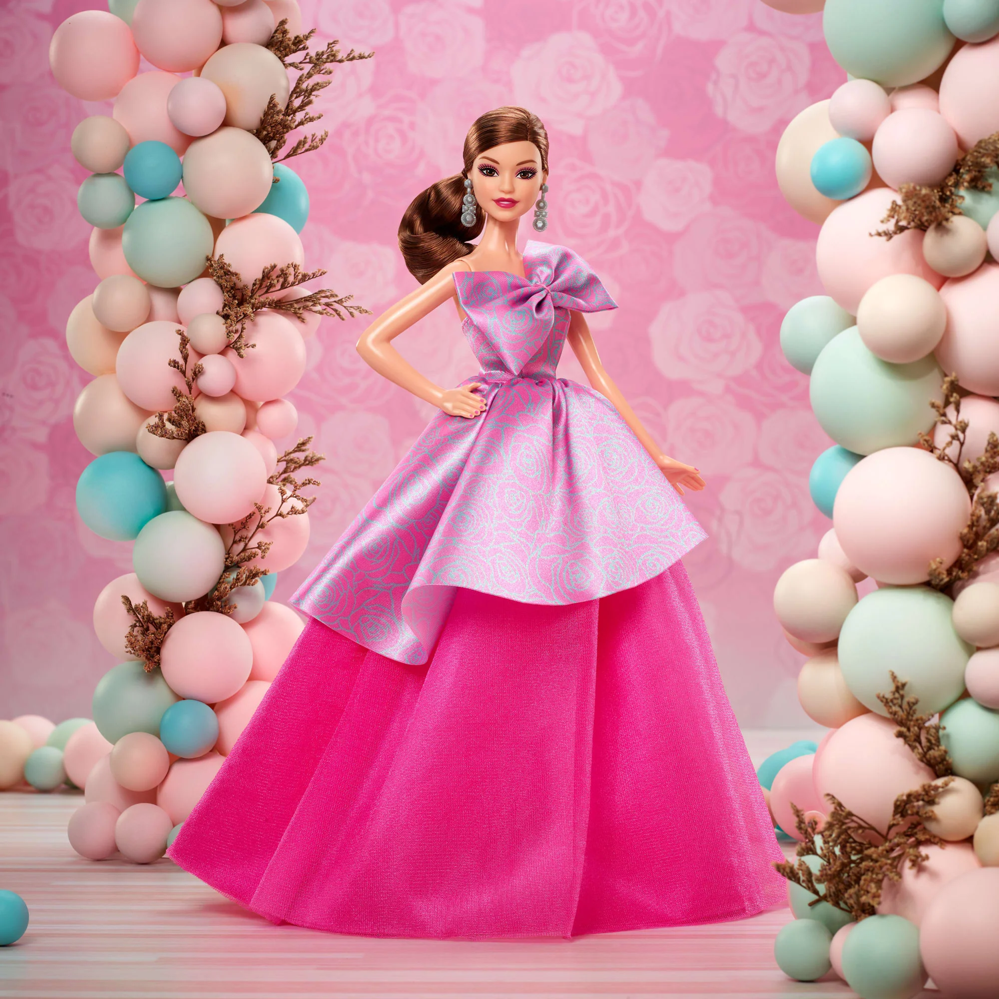 Barbie Signature Birthday Wishes Doll, Collectible Fashion Doll in Satiny, Pink Dress - Image 3