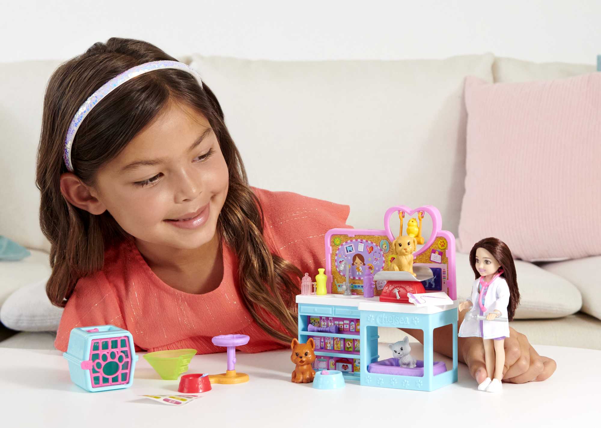 Barbie Chelsea Poupée et Coffret de Jeu - Image 2