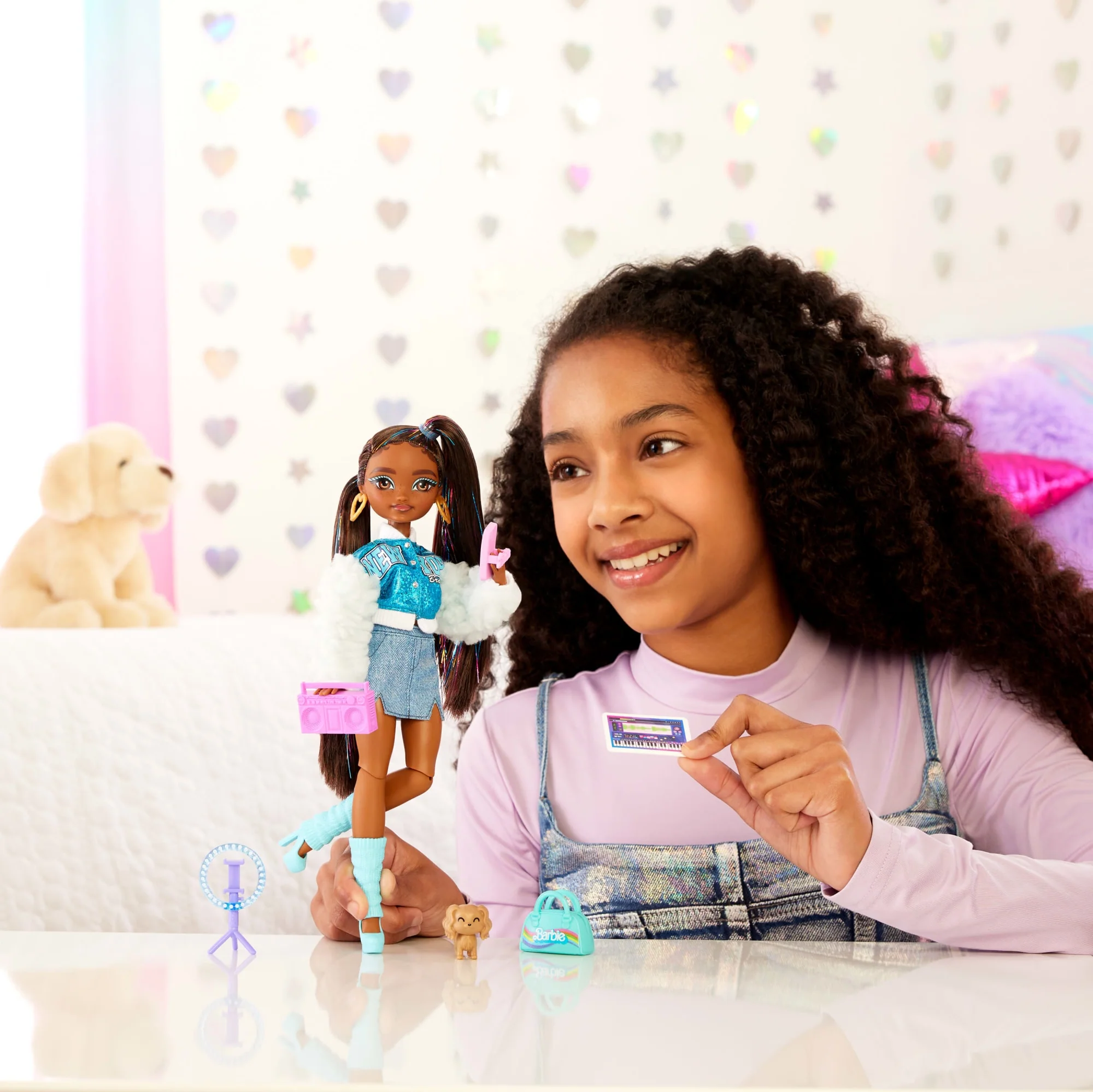 Barbie Dream Besties Barbie “Brooklyn” Fashion Doll With 8 Video & Music Themed Accessories - Image 2