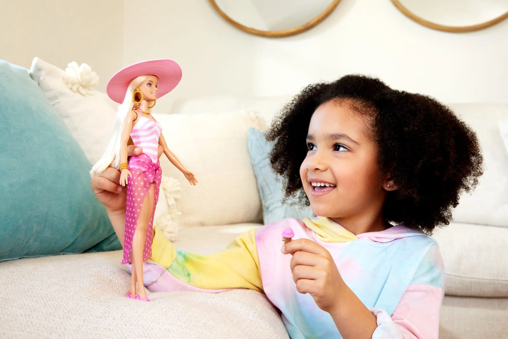 Barbie Fashion & Beauty Muñeca Día de Playa - Image 2