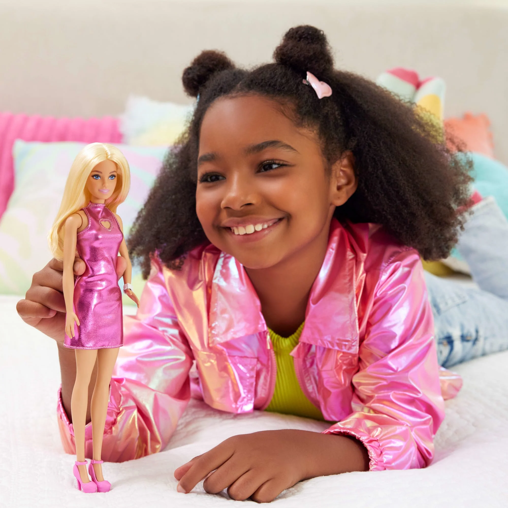 Barbie Fashionista Muñeca Vestido Rosa de Piel - Image 2
