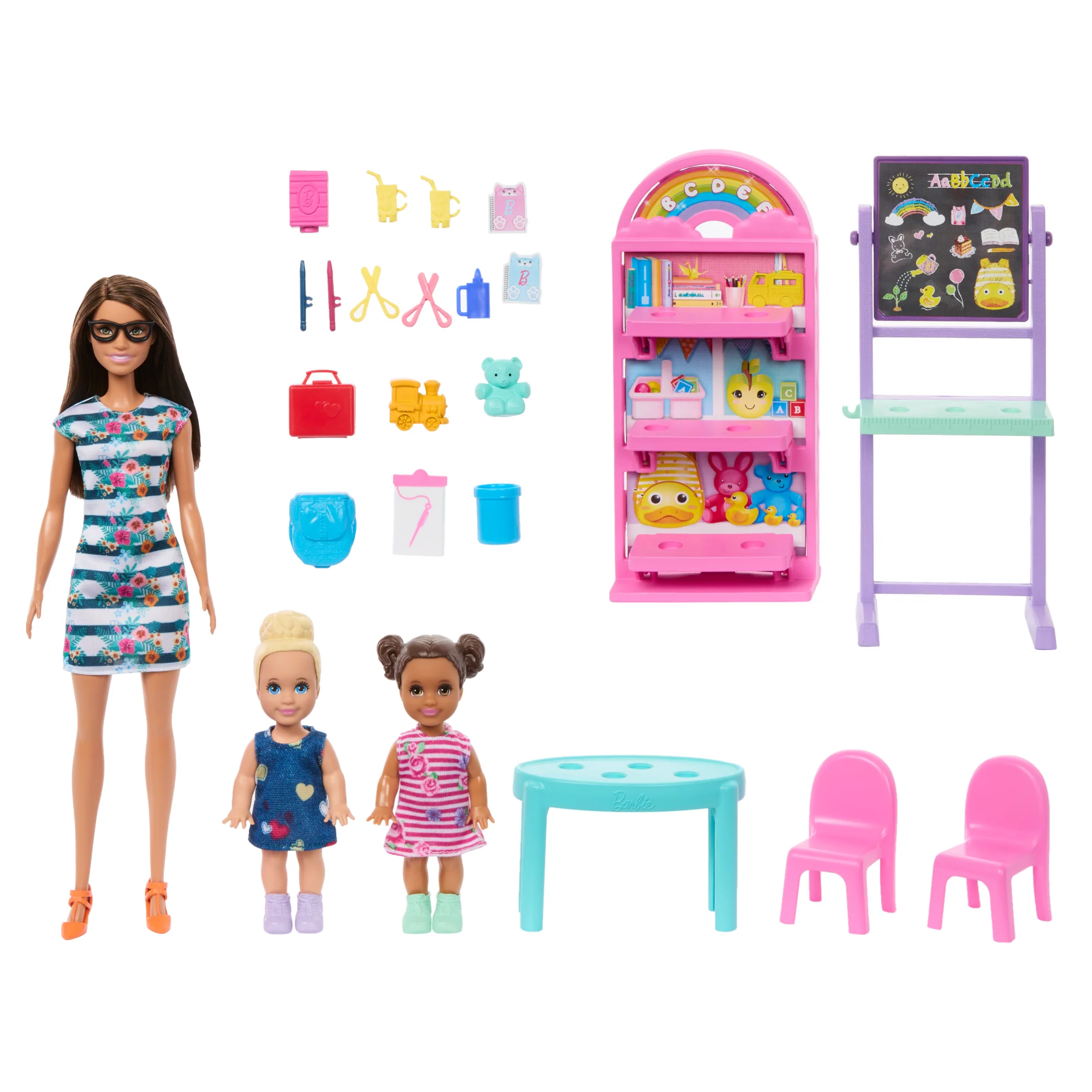 Barbie I Love School Classroom Playset With 1 Fashion Doll, 2 Small Dolls & 20+ Accessories - Image 2