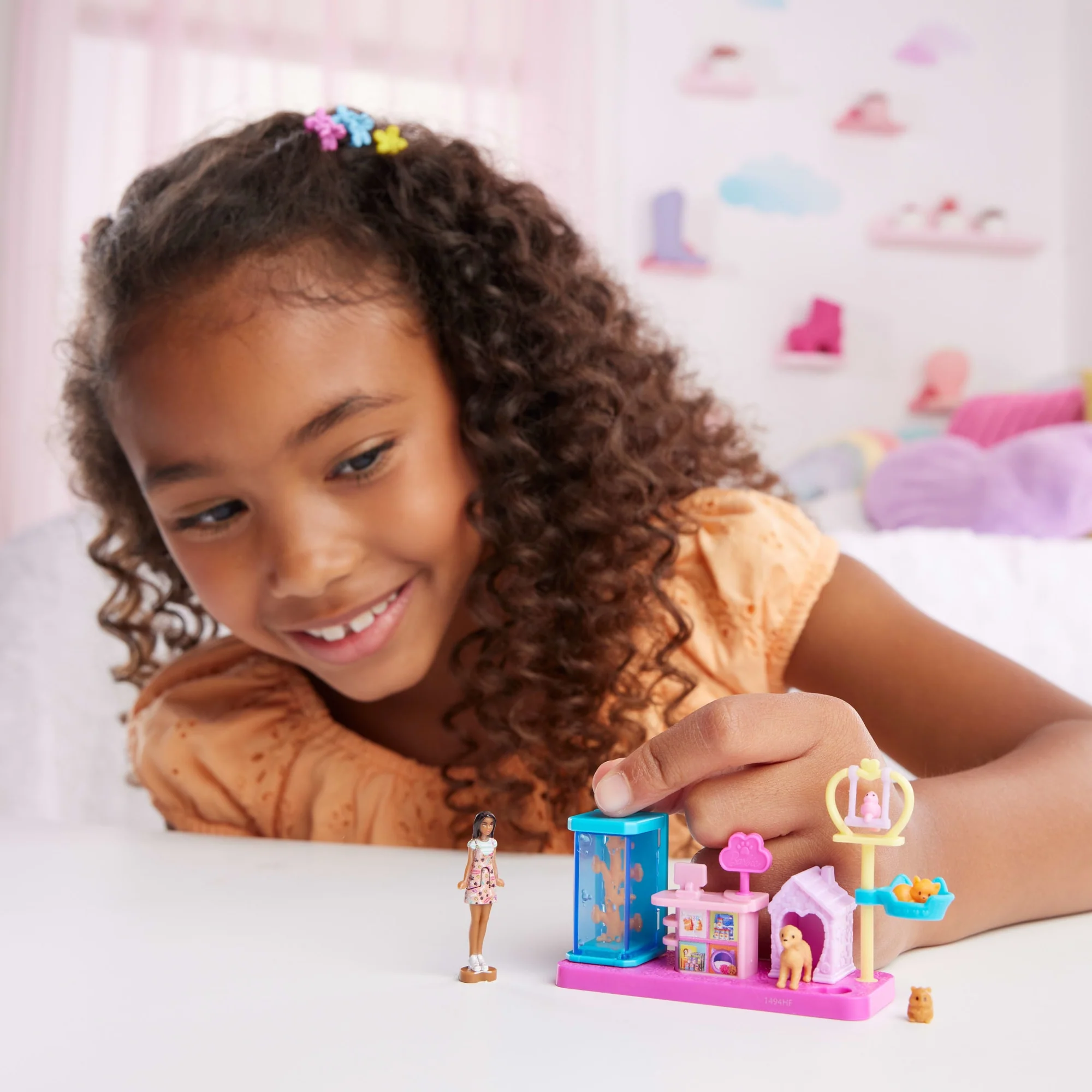 Barbie Mini Barbieland Collectible Pet Boutique Playset With 1.5-inch Barbie Doll, interactive Play Areas For Storytelling Fun - Image 2