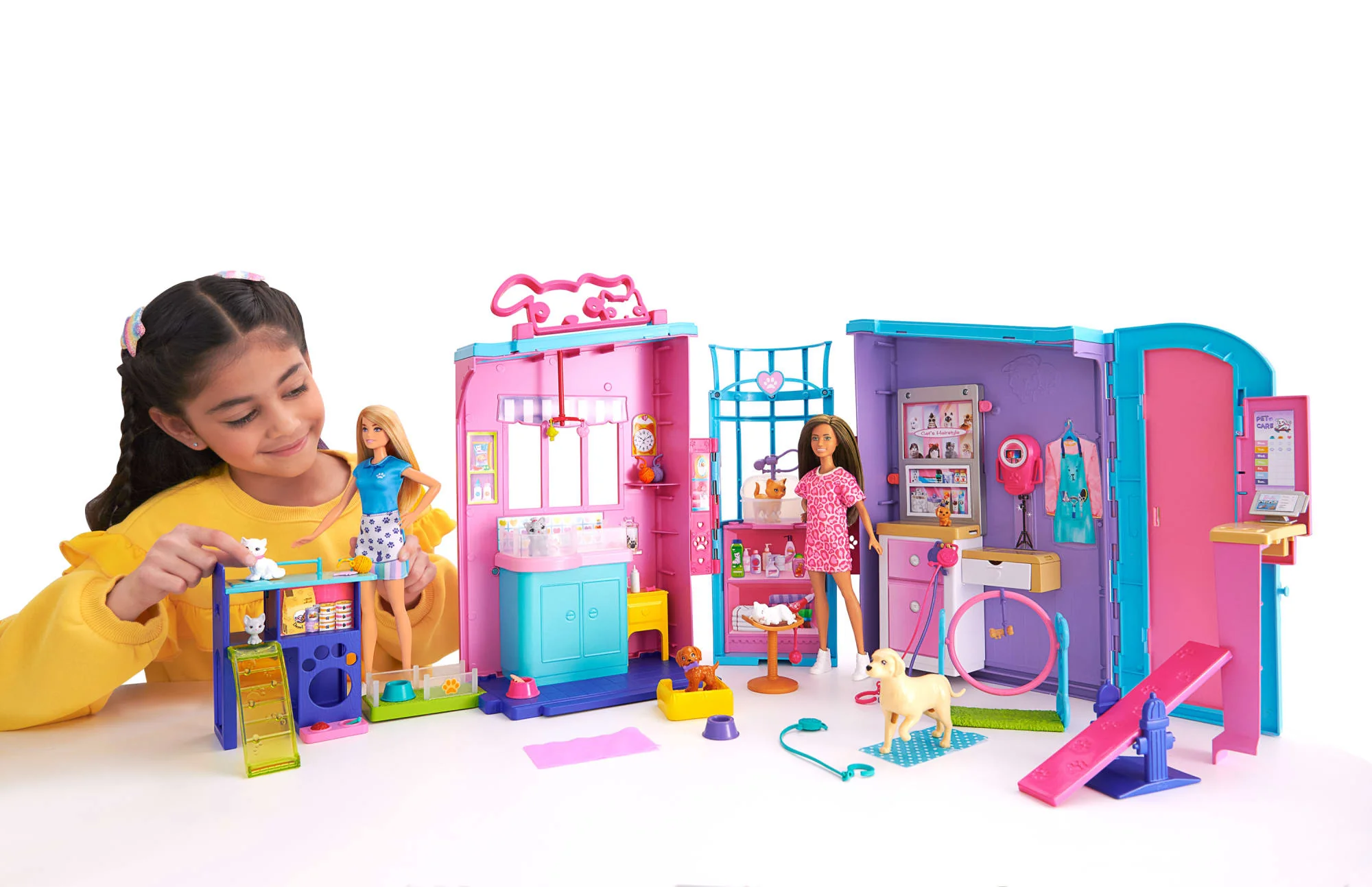 Barbie Pet Daycare Playset With 2 Dolls & 30+ Accessories including 8 Animals, 3+Feet Long - Image 2