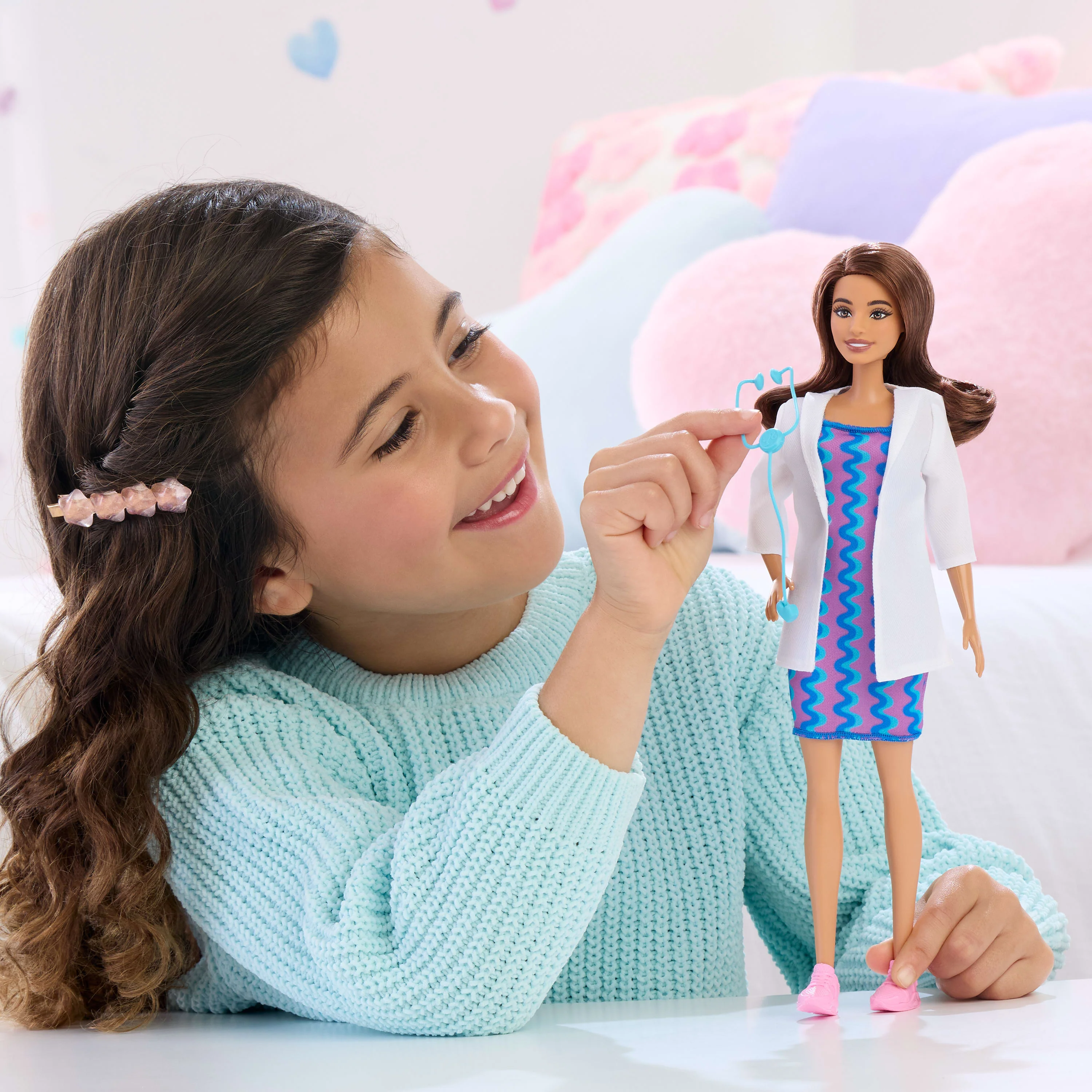 Barbie Profissões Boneca Doutora com Vestido Azul - Image 2