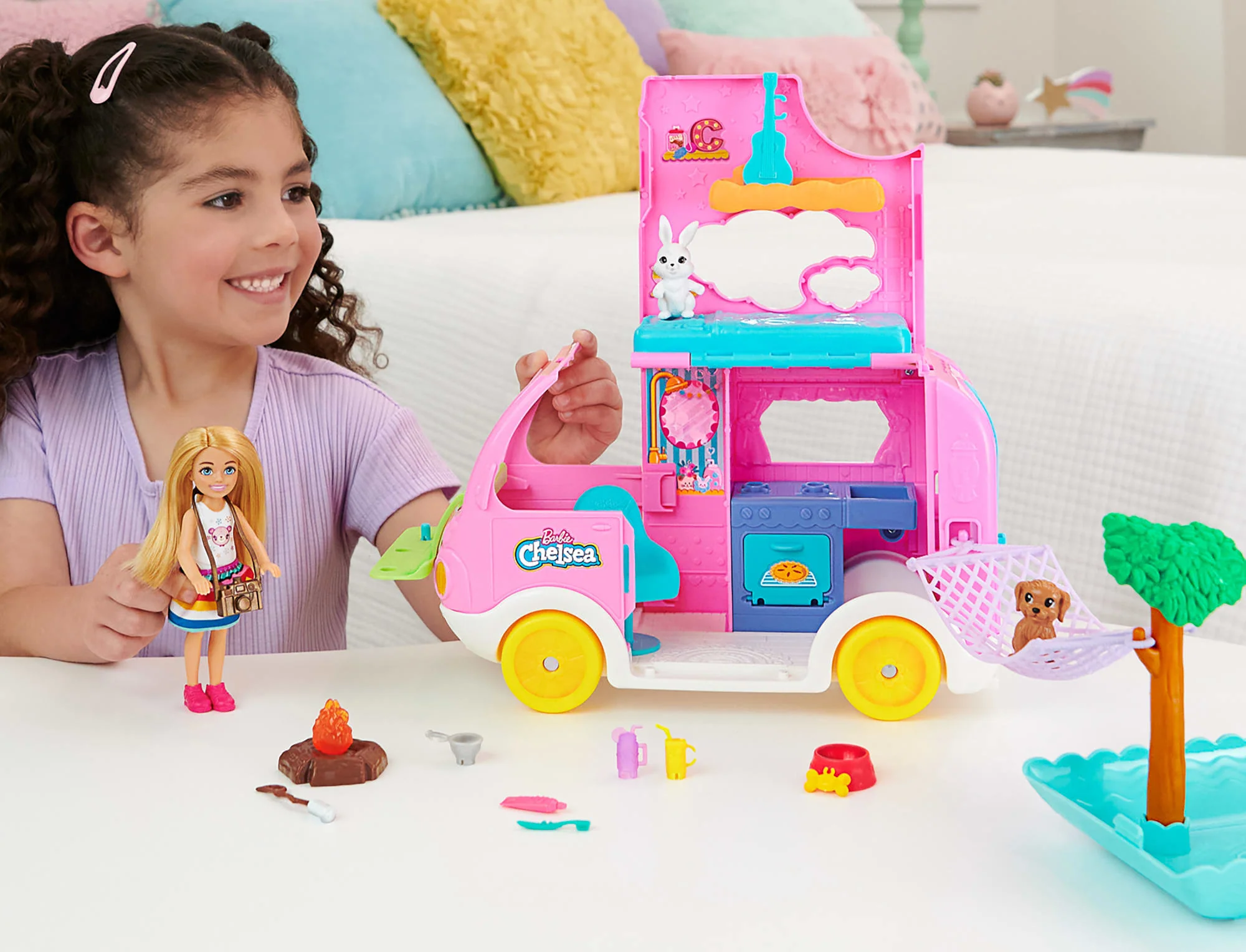 Barbie Vehículo de Juguete Chelsea Nuevo Camper - Image 2