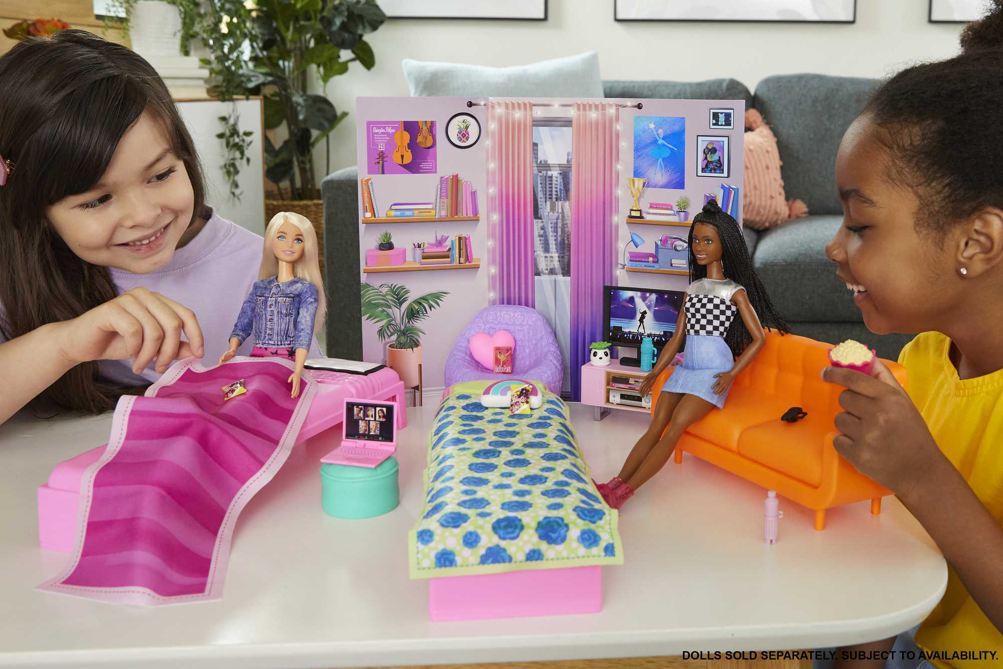 Barbie: Big City, Big Dreams Dorm Room Playset With Furniture & Accessories, 3 To 7 Years - Image 2