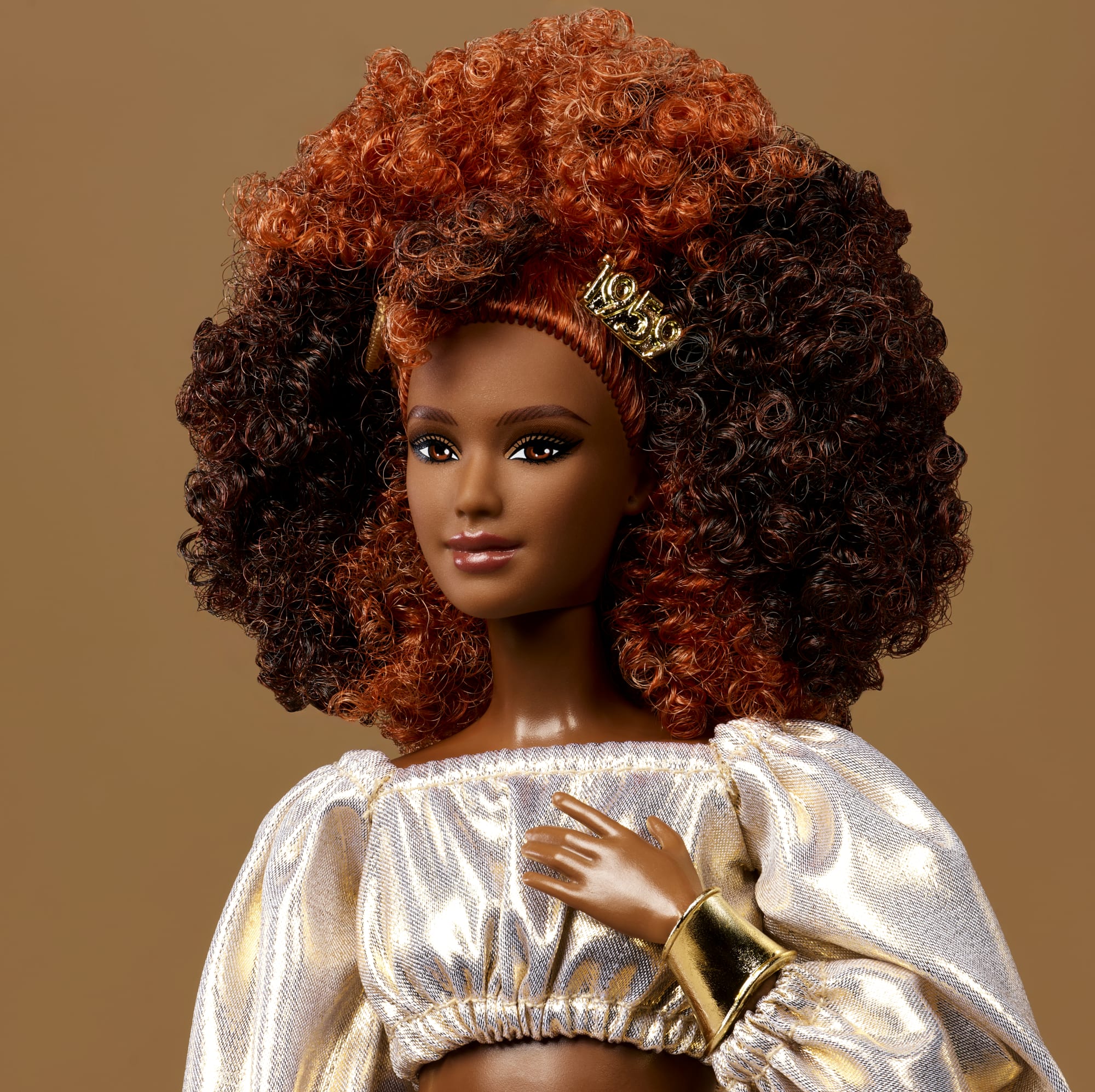 Barbie You Create Barbie Basics Neutral Kit 002, Customizable Fashion Doll & Universal-Fit Clothing | Mattel - Image 4