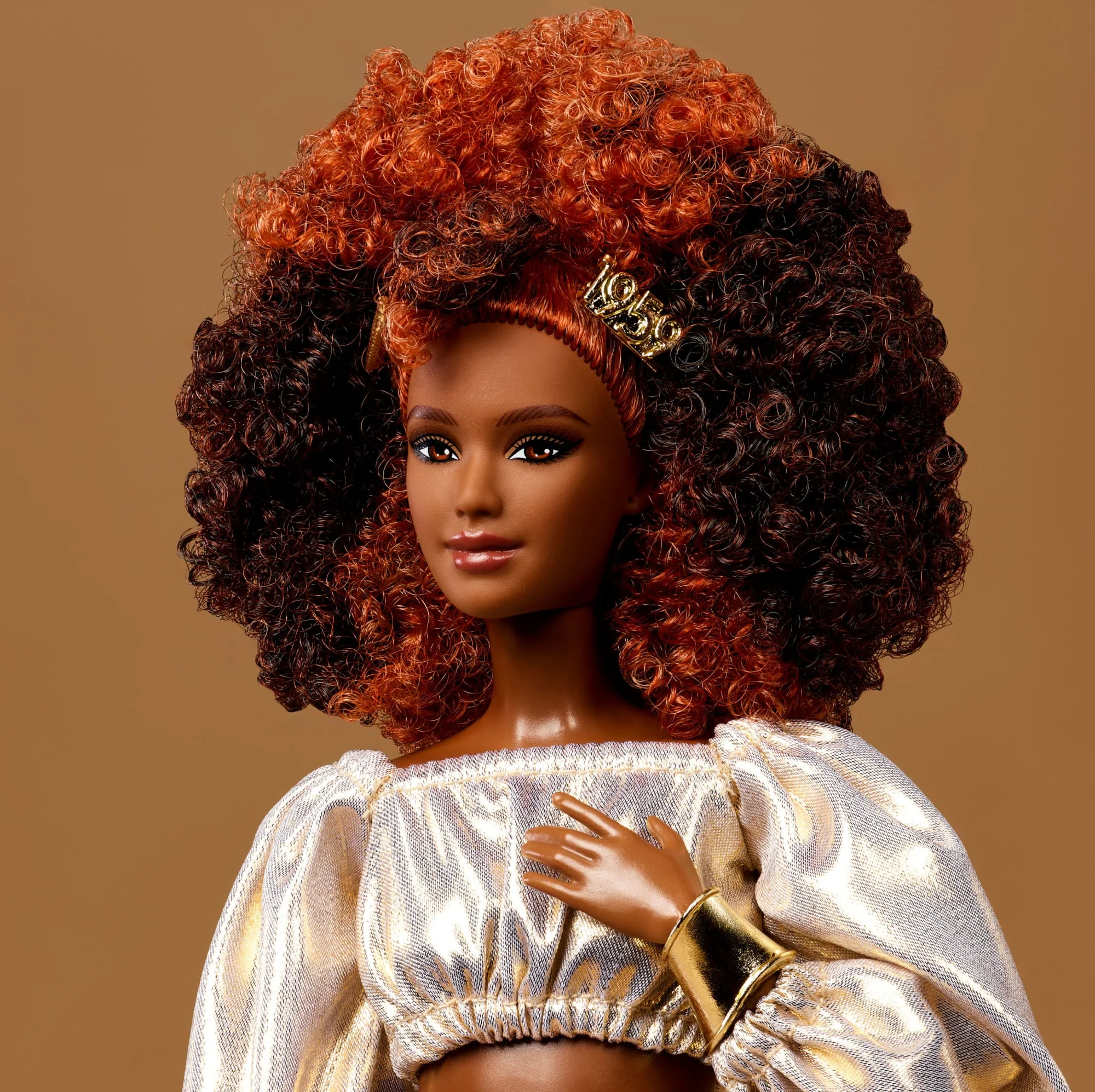 Barbie You Create Barbie Basics Neutral Kit 002, Customizable Fashion Doll & Universal-Fit Clothing - Image 4