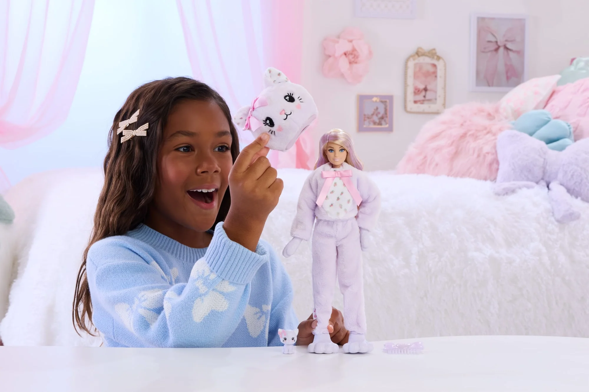 Barbie Cutie Reveal Doll & Accessories, Cuddly Series Kitten With 10 Surprises - Image 2