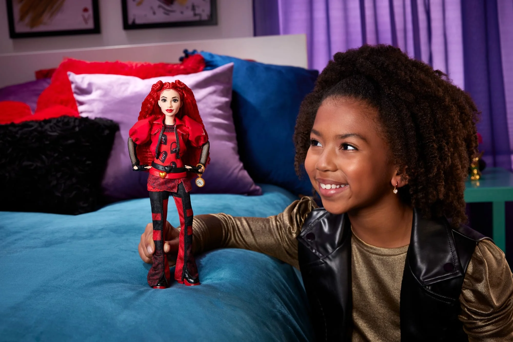 Disney descendants: The Rise Of Red Red, Fille de La Reine de Cur - Image 2