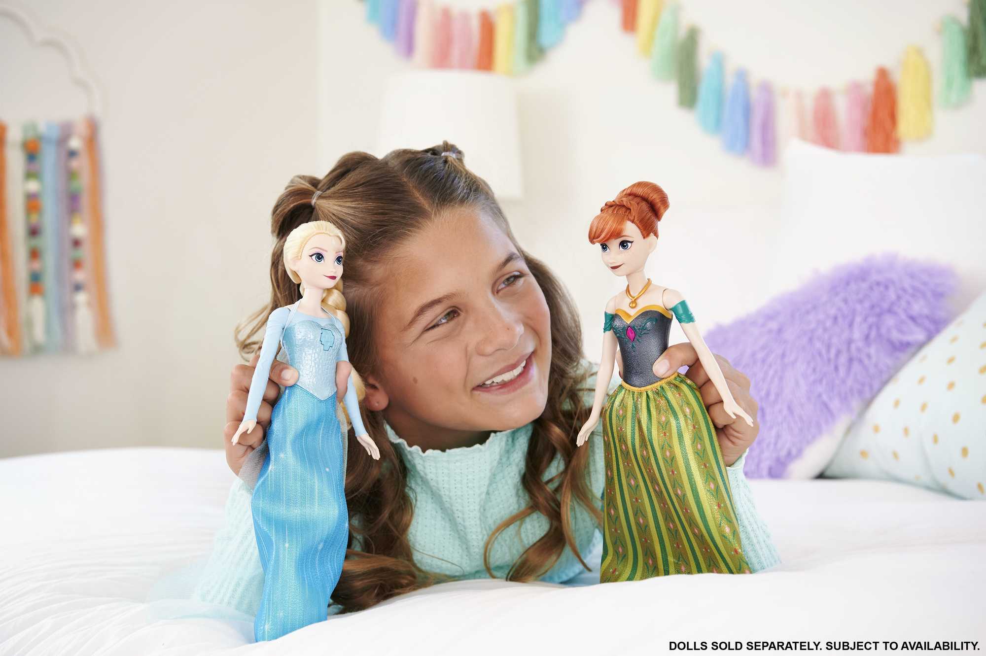 Disney Frozen Singing Elsa Doll, Sings Clip Of “Let It Go” From Disney Movie Frozen - Image 2