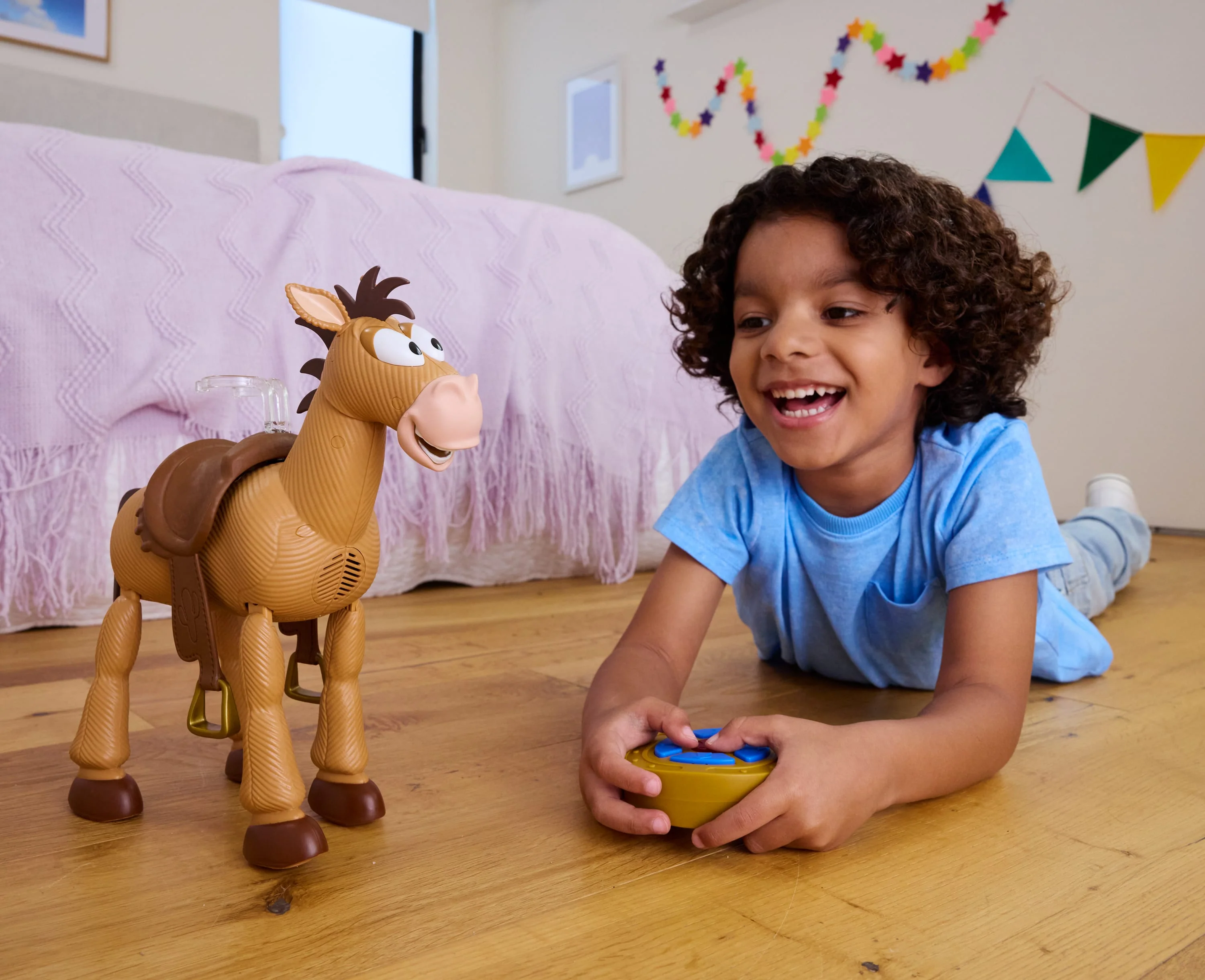 Disney · Pixar-Cheval Télécommandé Allez, Hue, Pile-Poil Toy Story 5 - Image 2