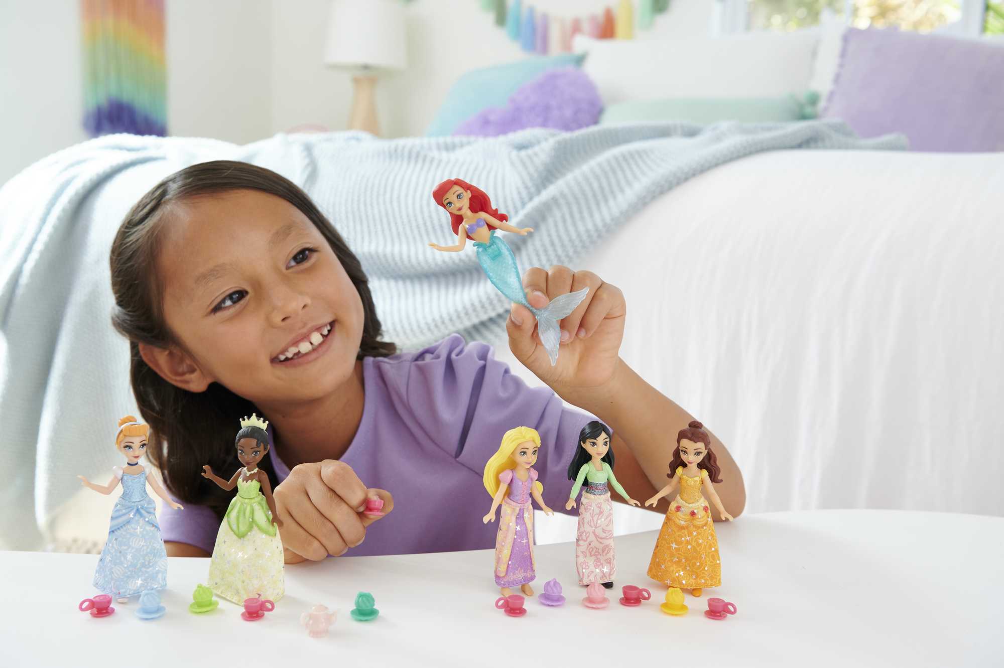 Disney Princess Toys, 6 Small Dolls And Accessories - Image 2