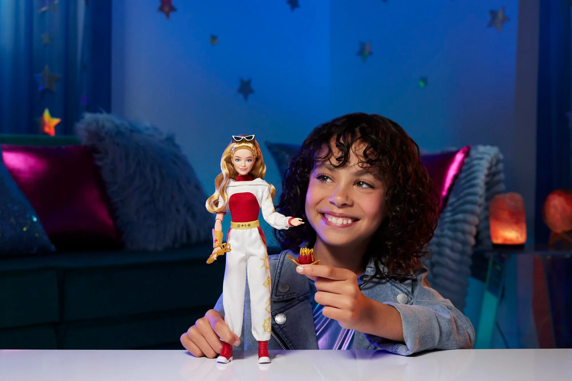 Disney Zombies 4: Dawn Of The Vampires Nova Bright Doll With Movie-inspired Outfit & Accessories - Image 2