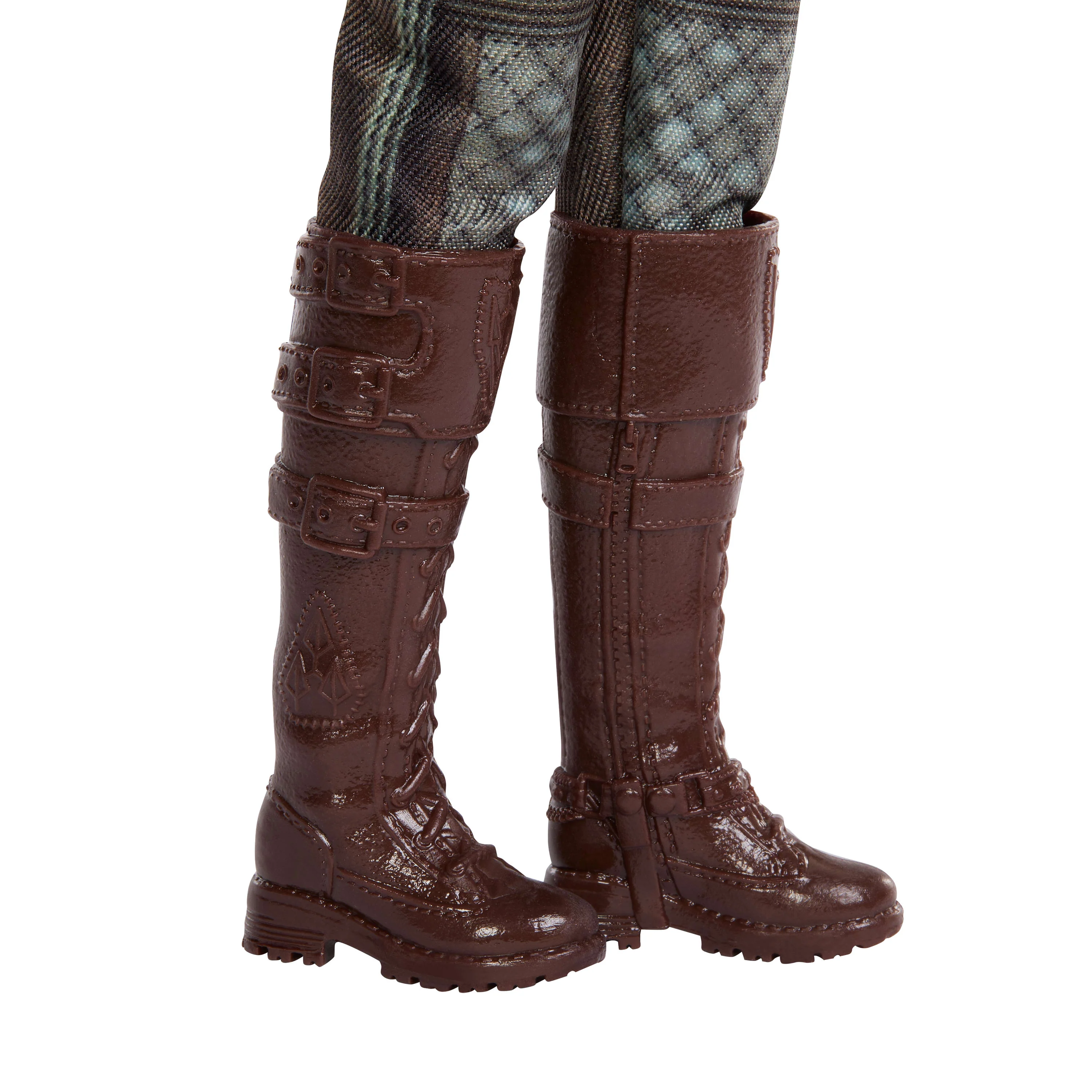 Disney Zombies 4: Dawn Of The Vampires Willa Lykensen Doll With Movie-Inspired Outfit & Accessories - Image 5