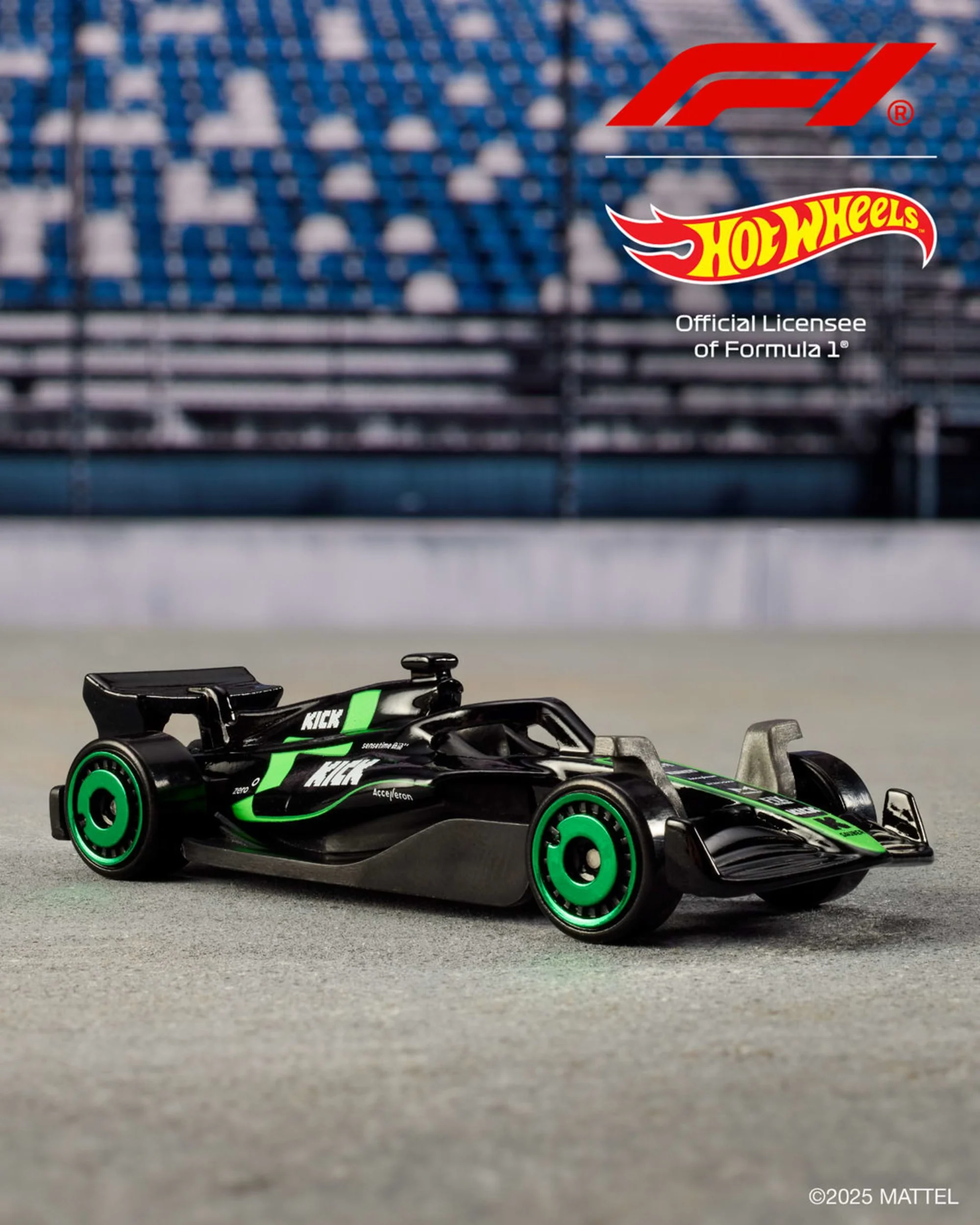 Hot Wheels 5-Pack Race Team, Set Of 5 Formula 1-Themed 1:64 Scale Die-Cast Toy Cars - Image 4