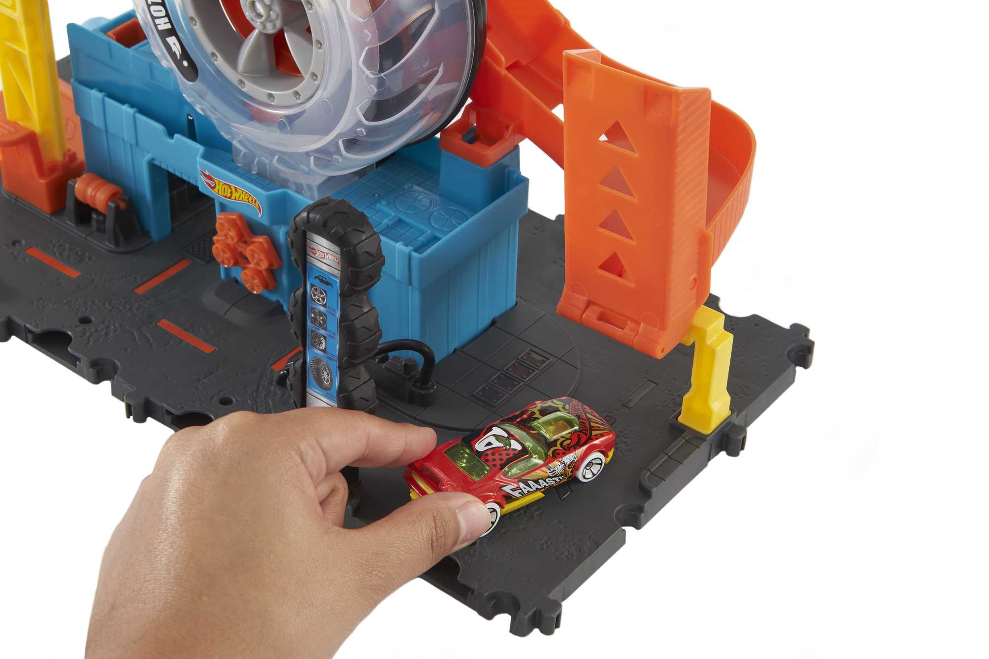 Hot Wheels City Pista de Brinquedo Super Loja de pneus - Image 3