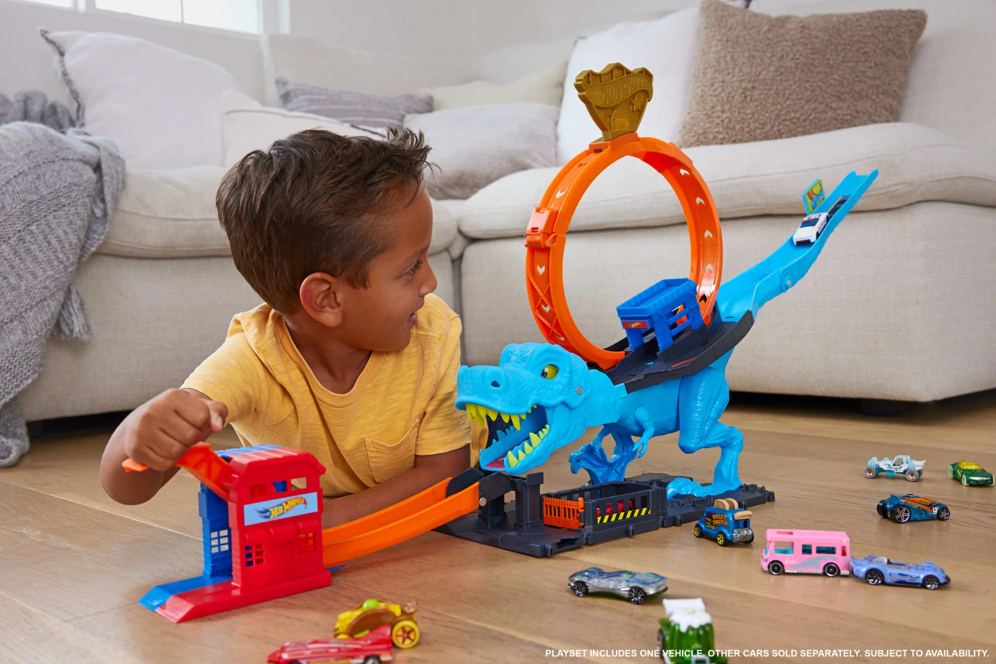 Hot Wheels City T-Rex Loop And Stunt Playset, Track Set With 1 Toy Car - Image 2