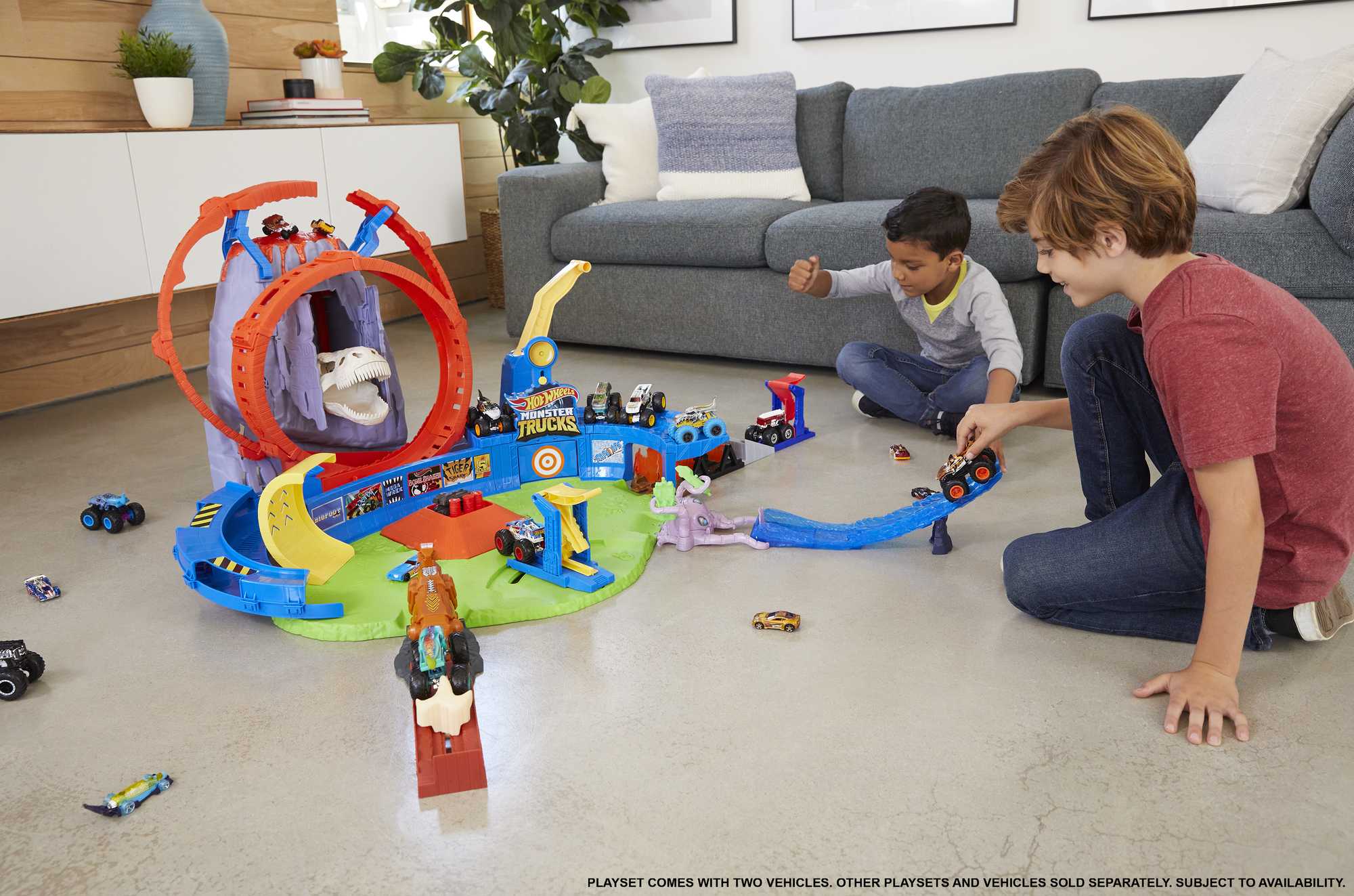 Hot Wheels Monster Trucks T-Rex Volcano Arena - Image 2