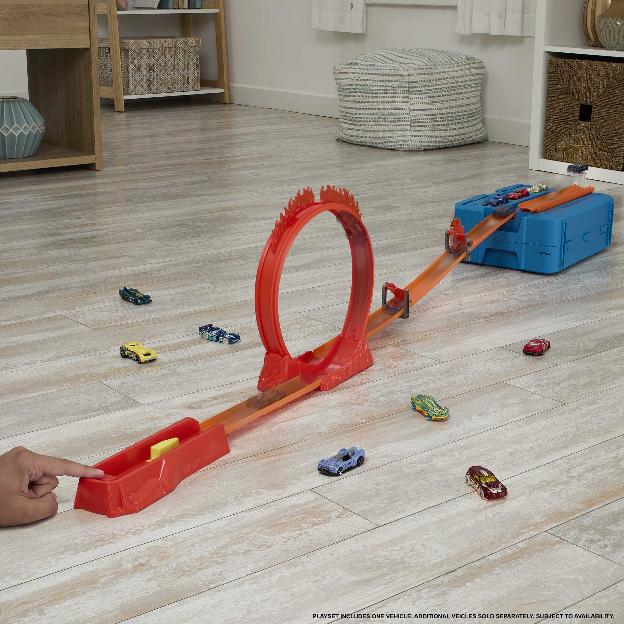 Hot Wheels Track Set And 1 Hot Wheels Car, Fire-Themed Track Building Set - Image 2