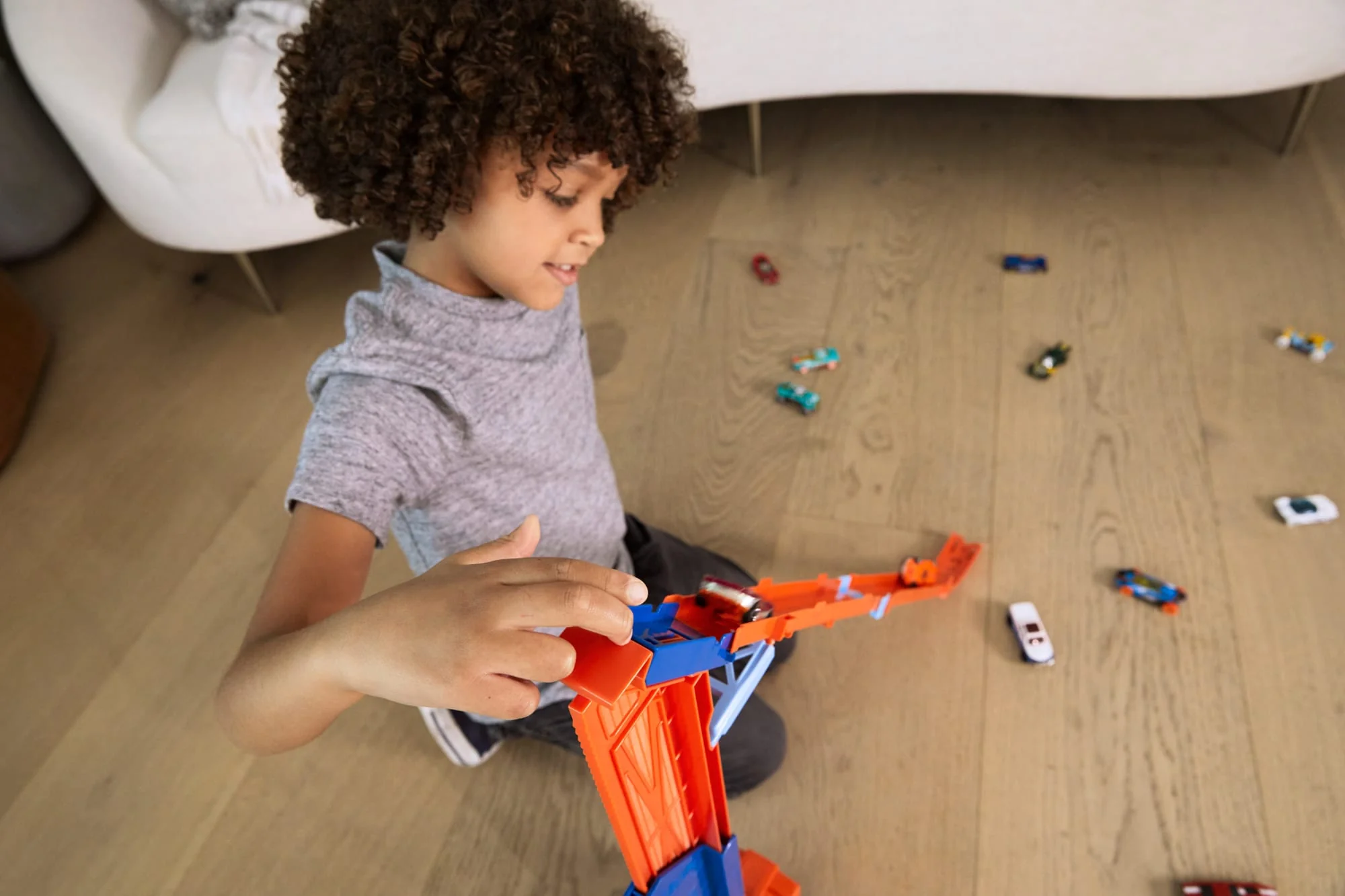 Hot Wheels Ville Transporteur Avec Pente de Vitesse, 1 Véhicule - Image 2