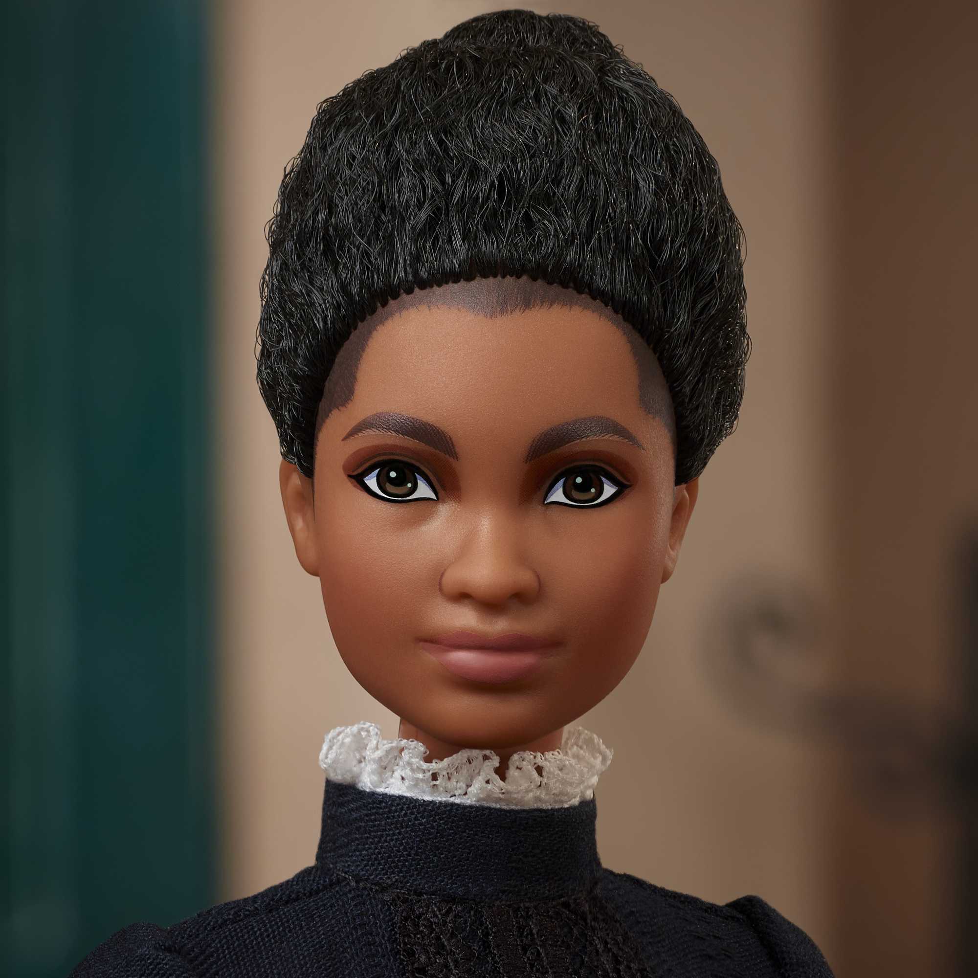 Ida B. Wells Barbie inspiring Women Doll - Image 3