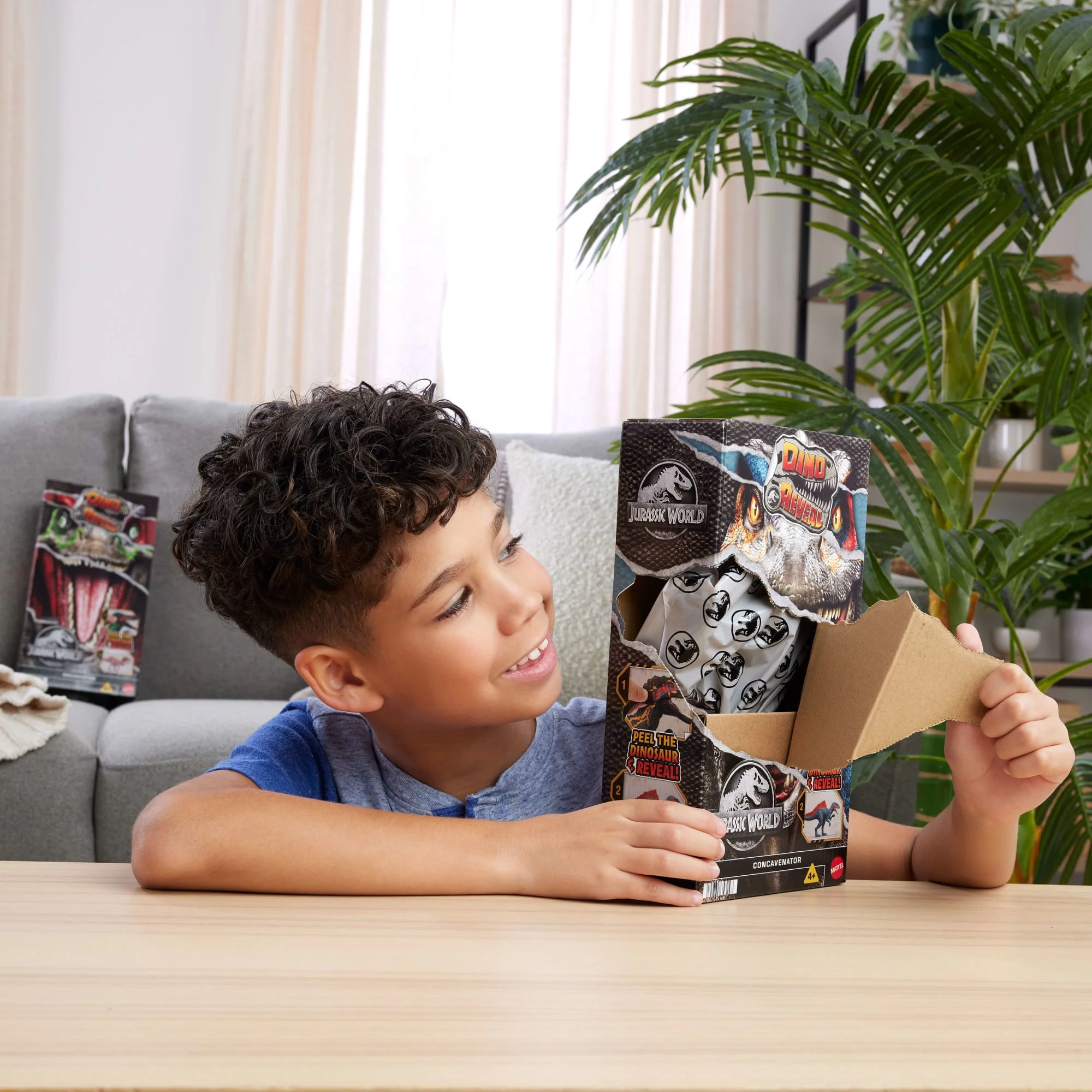 Jurassic World Dino Reveal deluxe Figurines Qui Changent de Couleur - Image 2