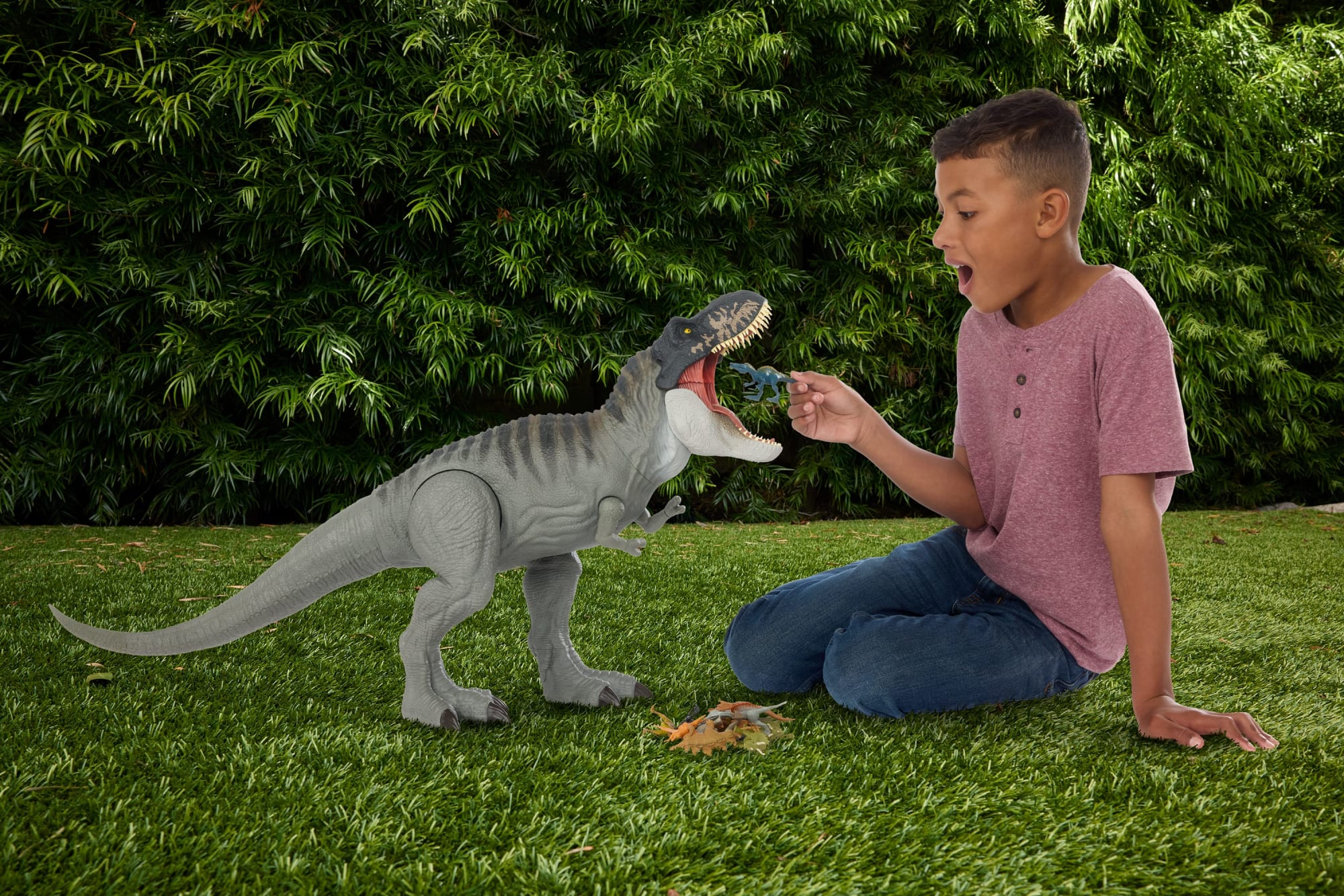 Jurassic World Figurine Articulée Tyrannosaurus Rex Super Colossal - Image 2