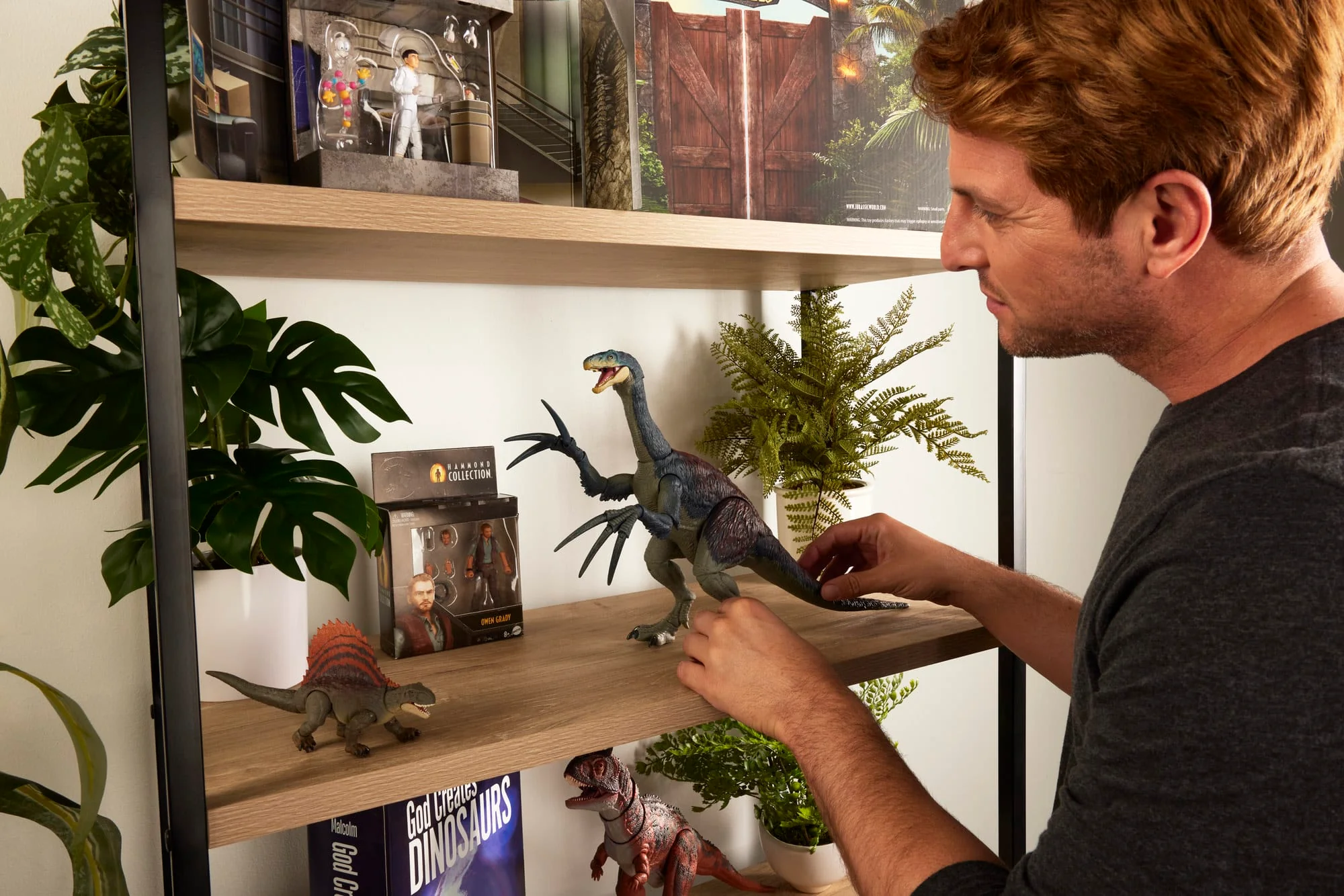 Jurassic World Hammond Collection Therizinosaurus - Image 2