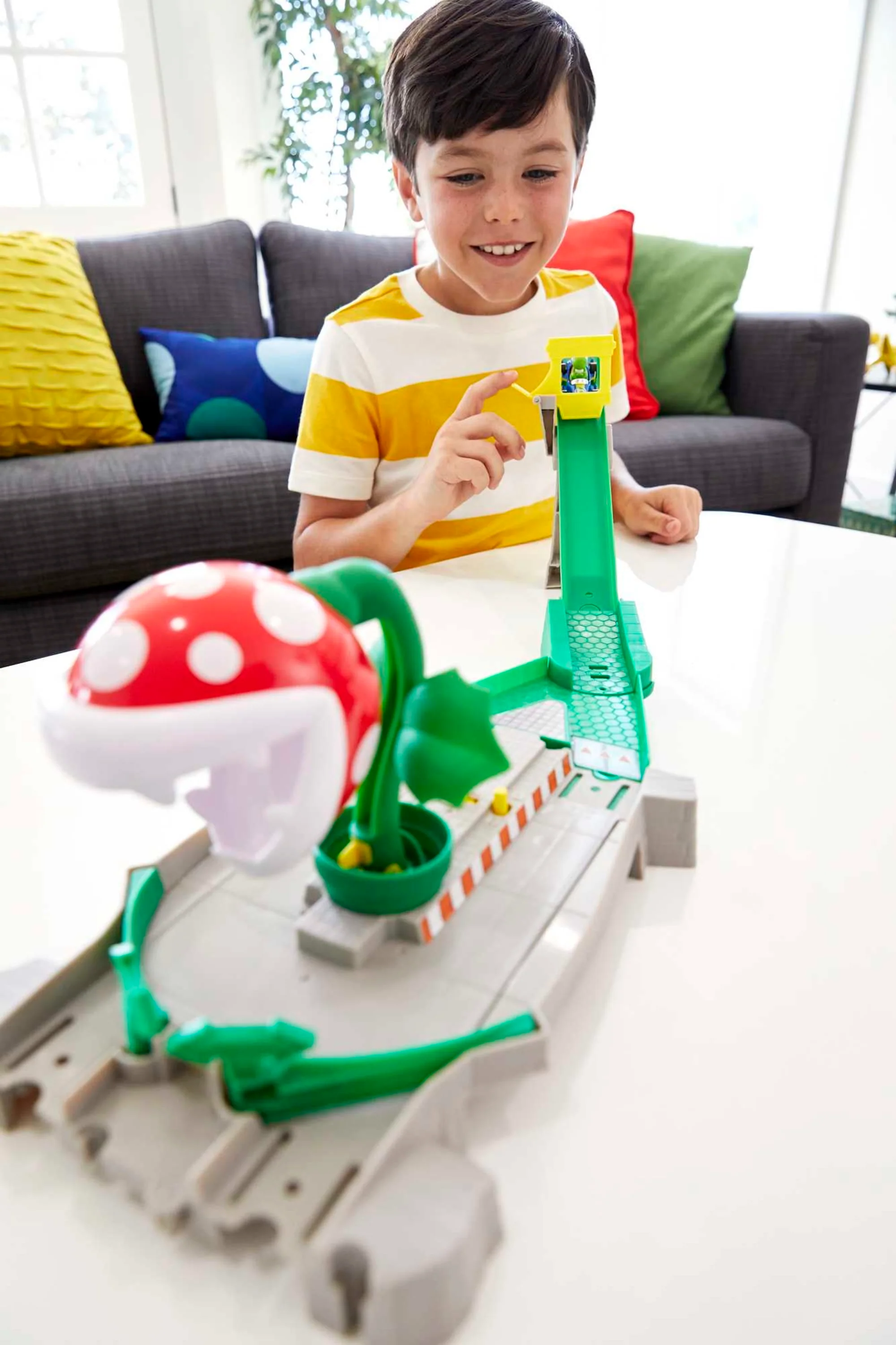 Hot Wheels Mario Kart Piranha Plant Track Playset With 1 Toy Car - Image 4
