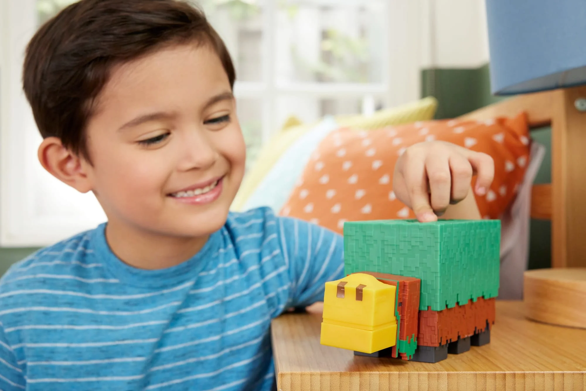 Minecraft Sniffer Action Figure With Game-Accurate Sounds, 3.25-inch Scale Collectible Toy - Image 2