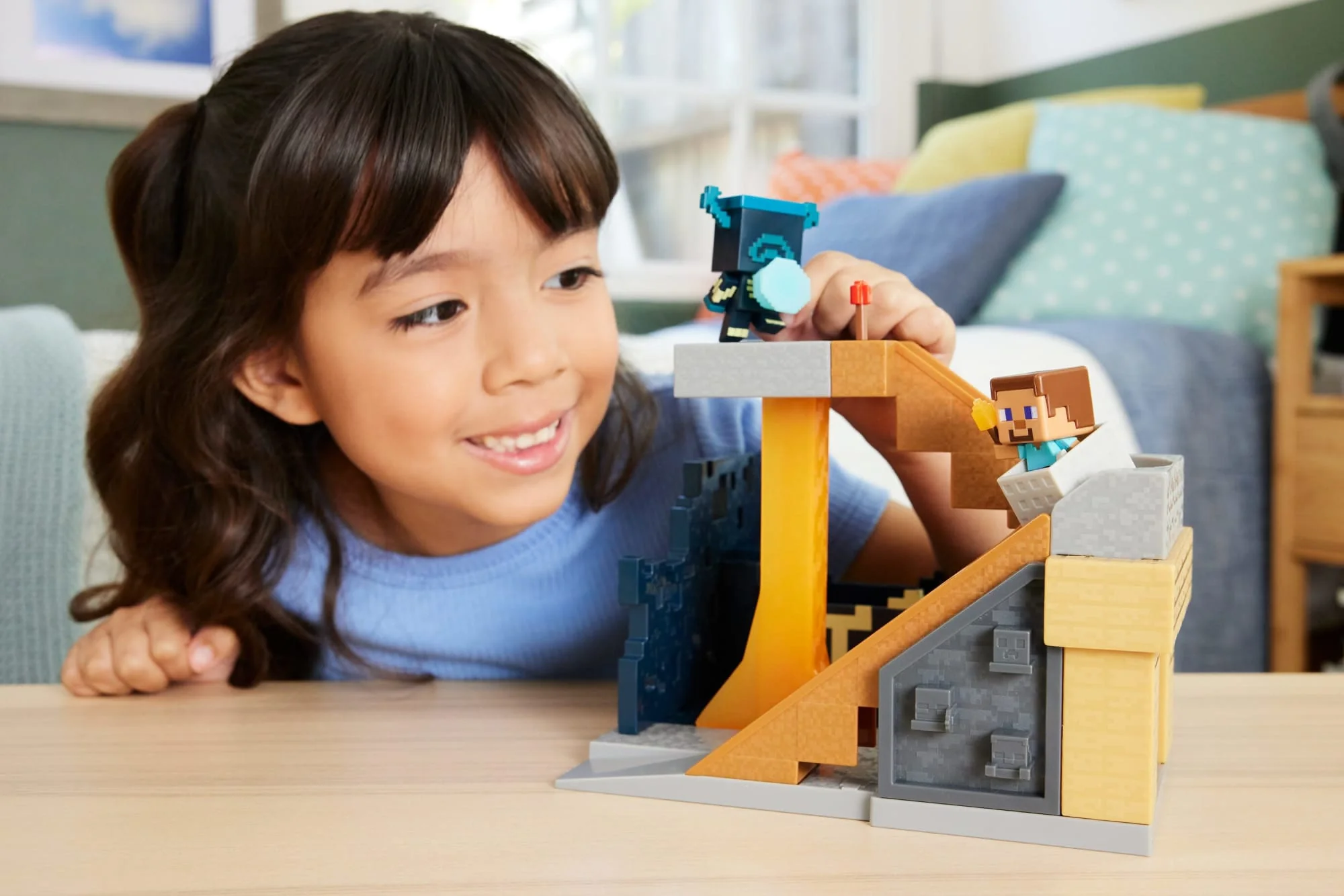 Minecraft Mini Mode Rise Of The Warden Playset, 2 Minis, Steve & Warden Figures & Dlc Code - Image 2