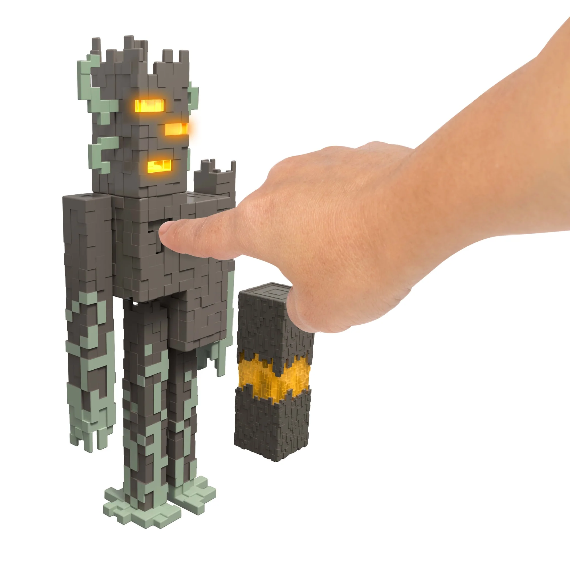 Minecraft The Creaking Action Figure With interactive Lights, Sounds & Accessory, 8-inch Collectible - Image 3