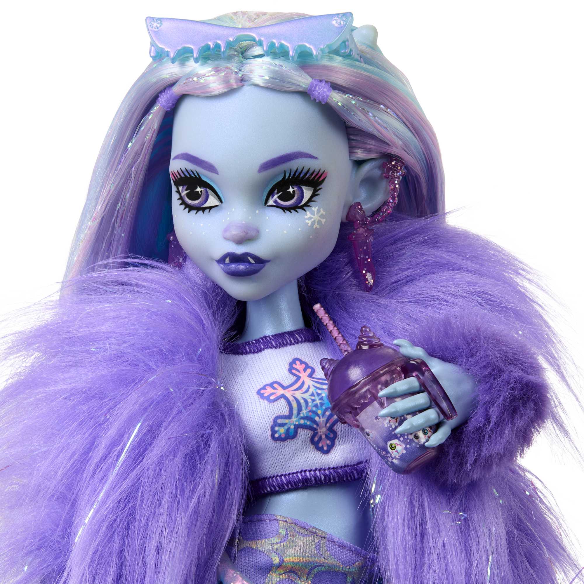 Monster High Doll, Abbey Bominable Yeti Fashion Doll With Accessories - Image 3