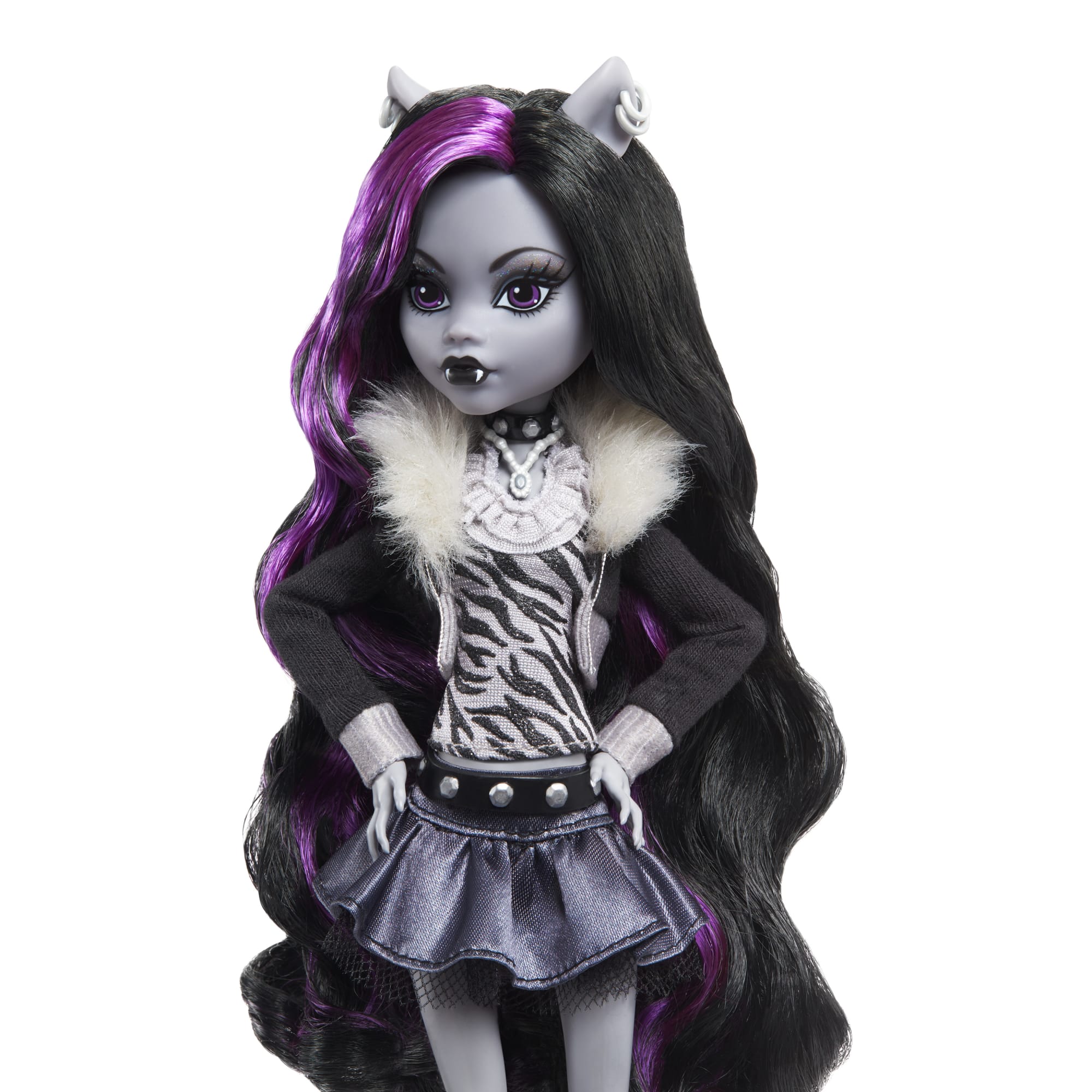 Monster High Reel Drama Clawdeen Wolf Collector Doll in Black And White, Reproduction With Poster - Image 5
