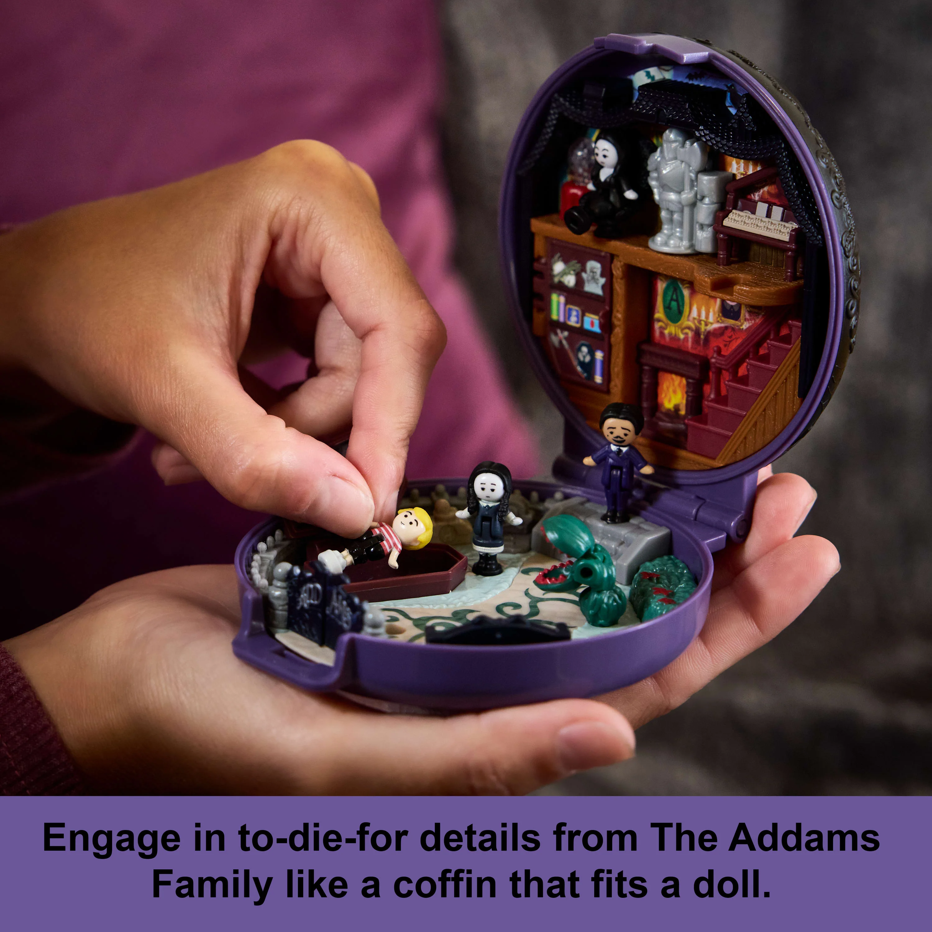 Polly Pocket Collector The Addams Family Compact, Special Edition Dolls And Playset - Image 3