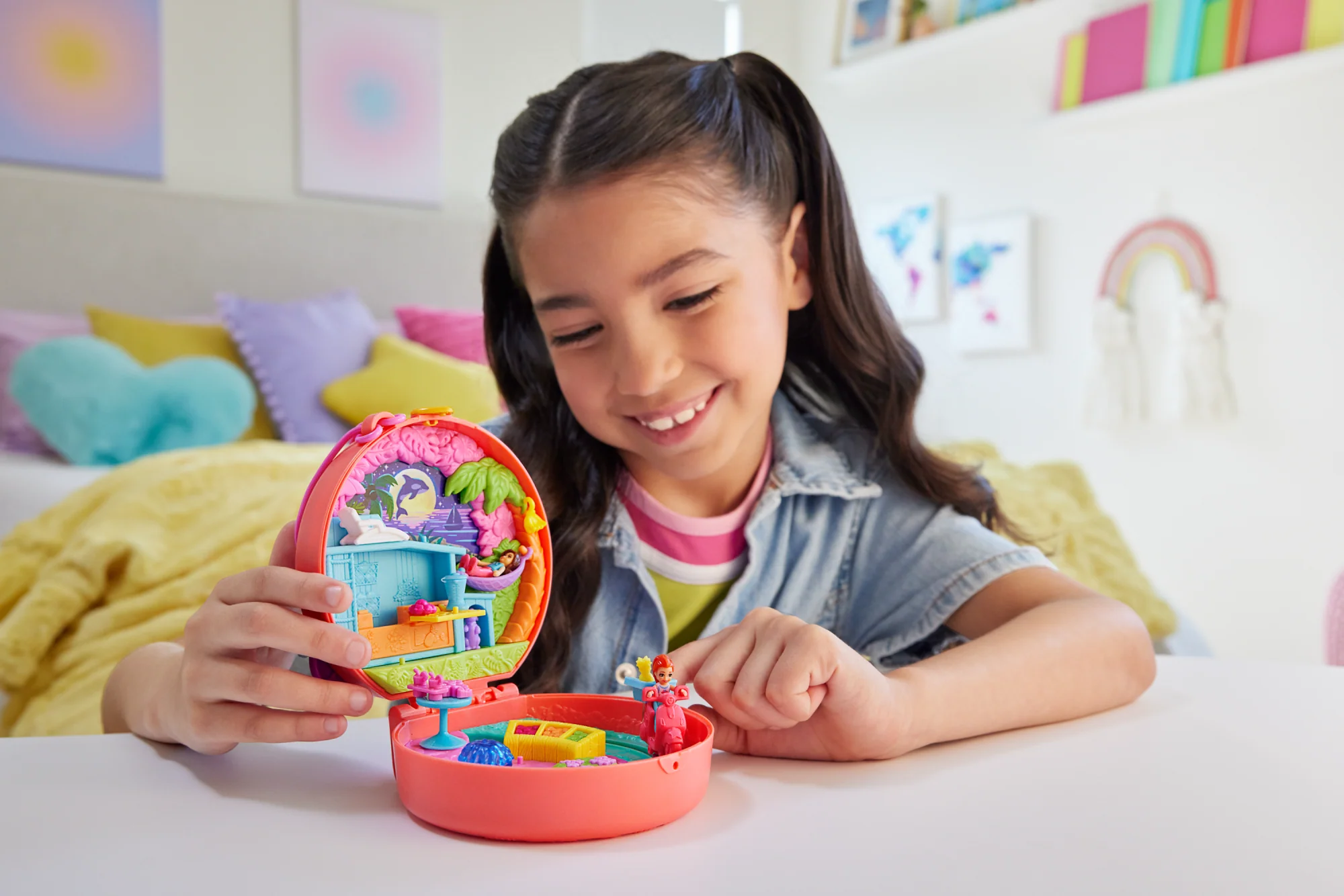Polly Pocket Adventure Moped Compact With 2 Micro Dolls And Pet, Travel Toy With Animal And Vehicle Accessories - Image 2