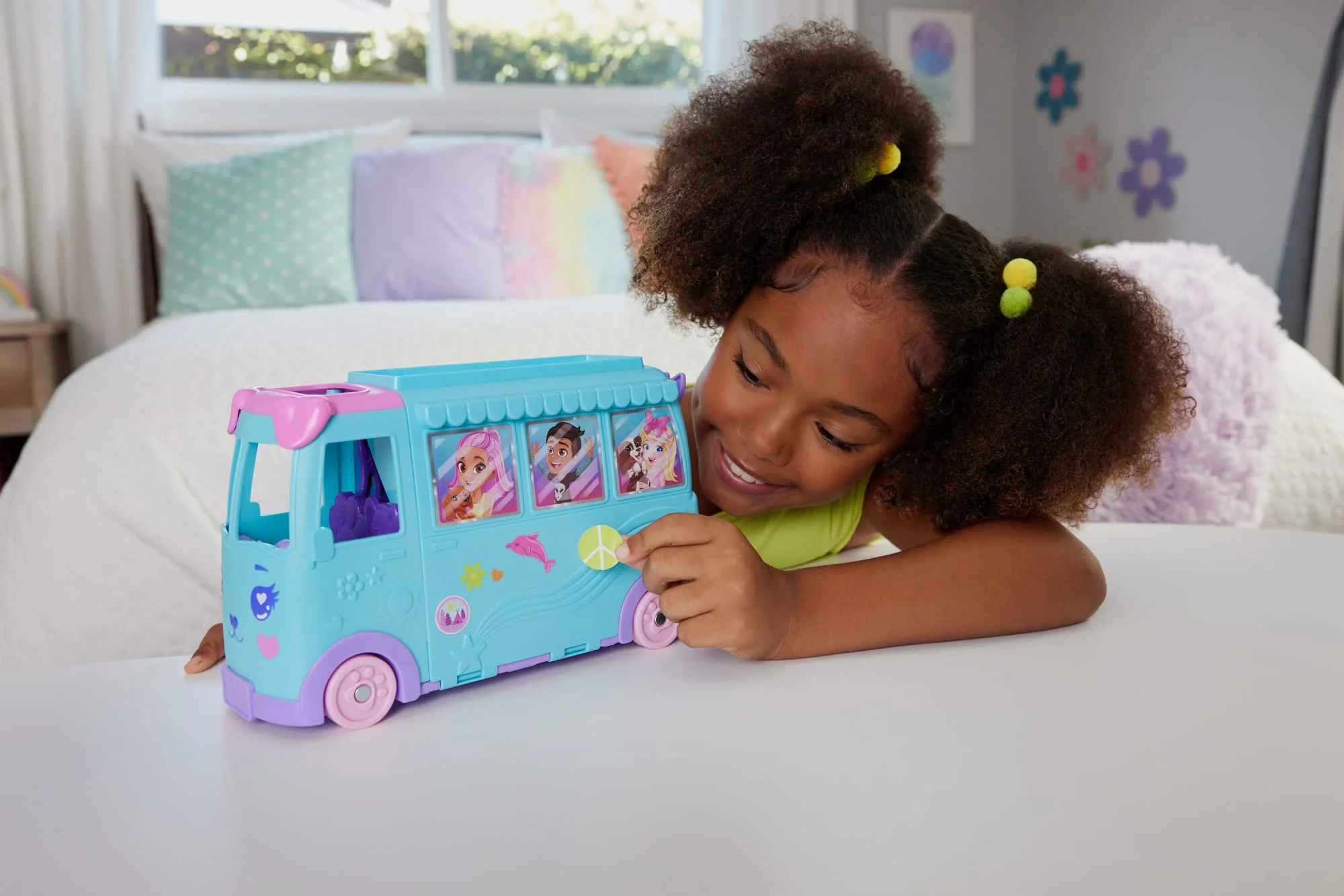 Polly Pocket Set de Juego Aventura Sobre Ruedas con Mascotas - Image 2