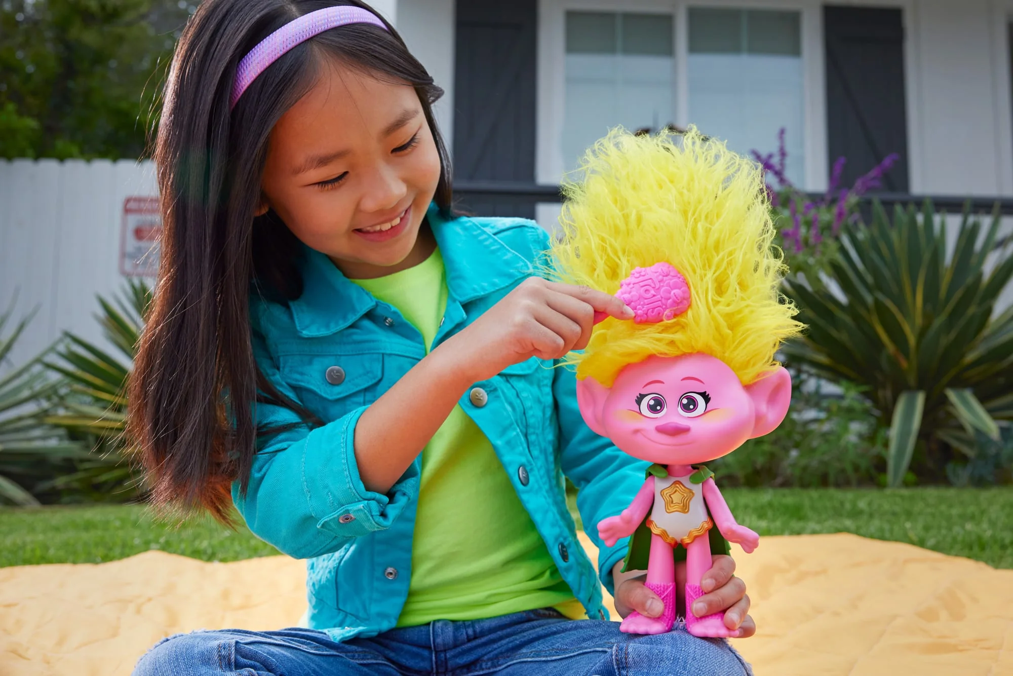 Dreamworks Trolls Band Together Rainbow Hairtunes Assortment - Image 2