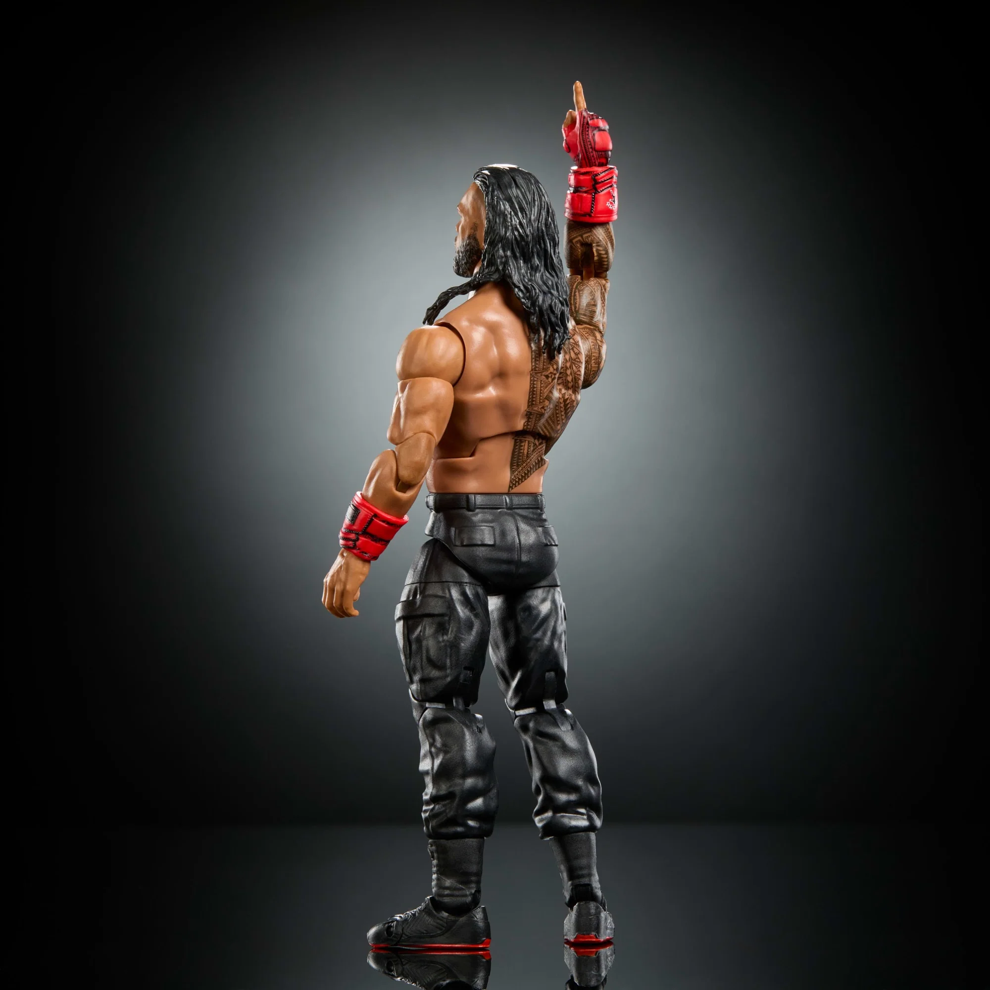 WWE Elite Collection Top Picks Roman Reigns Action Figure & Accessories, 6-Inch Collectible Set - Image 5